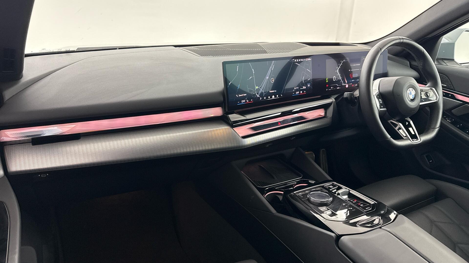 BMW 5 Series view 7
