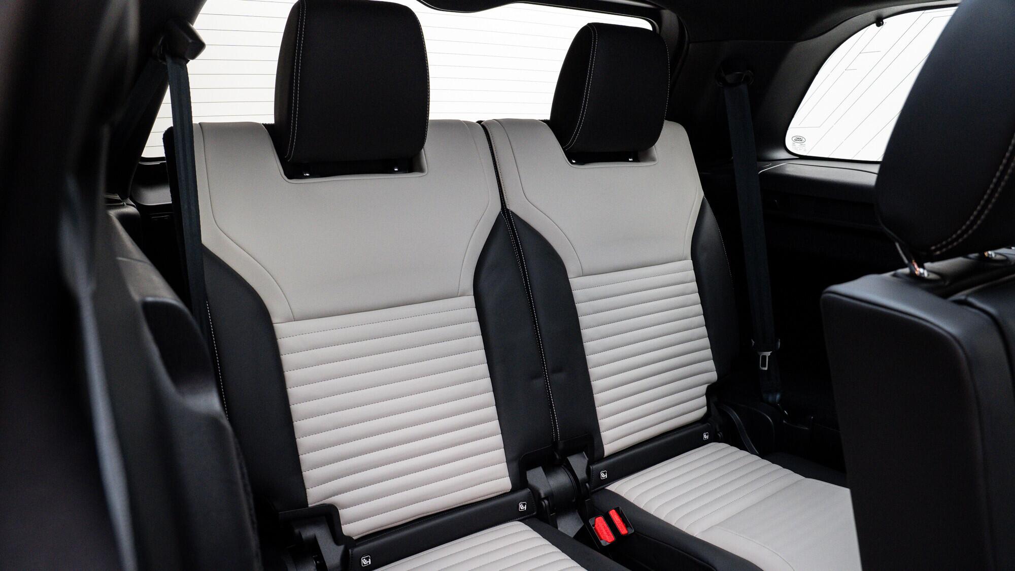 Land Rover Discovery 3 view 18
