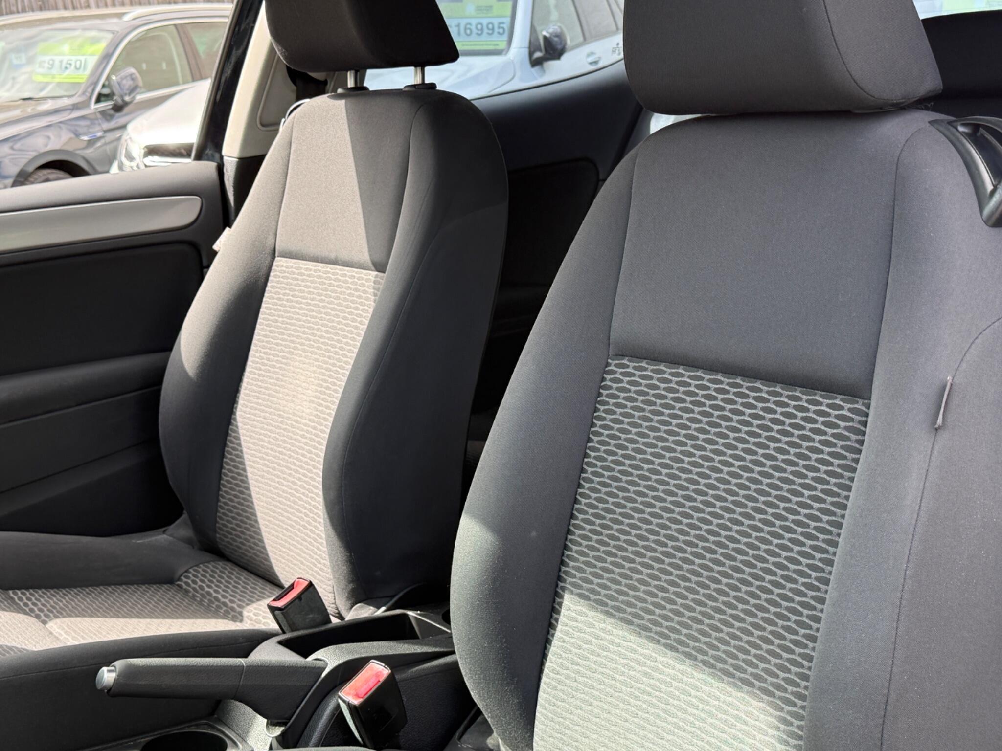 Volkswagen Golf - Image 35