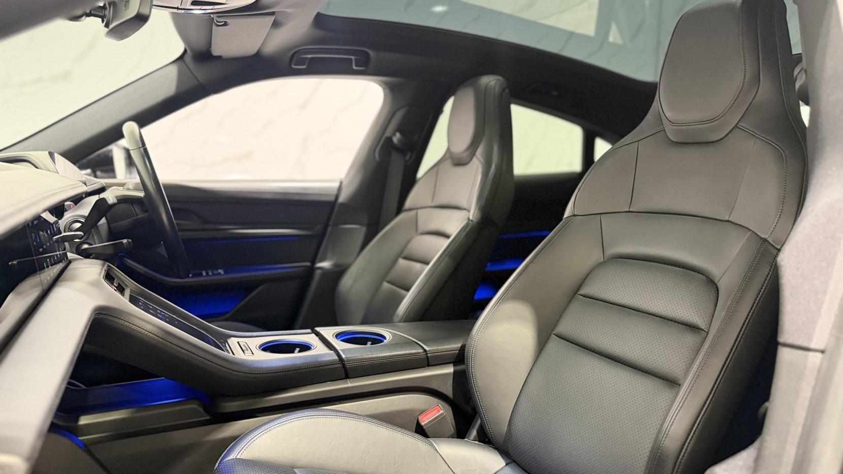 Porsche Taycan view 8