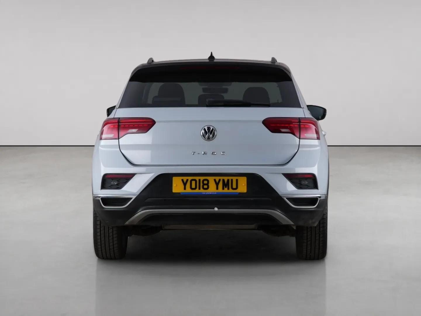 Volkswagen T-Roc view 7
