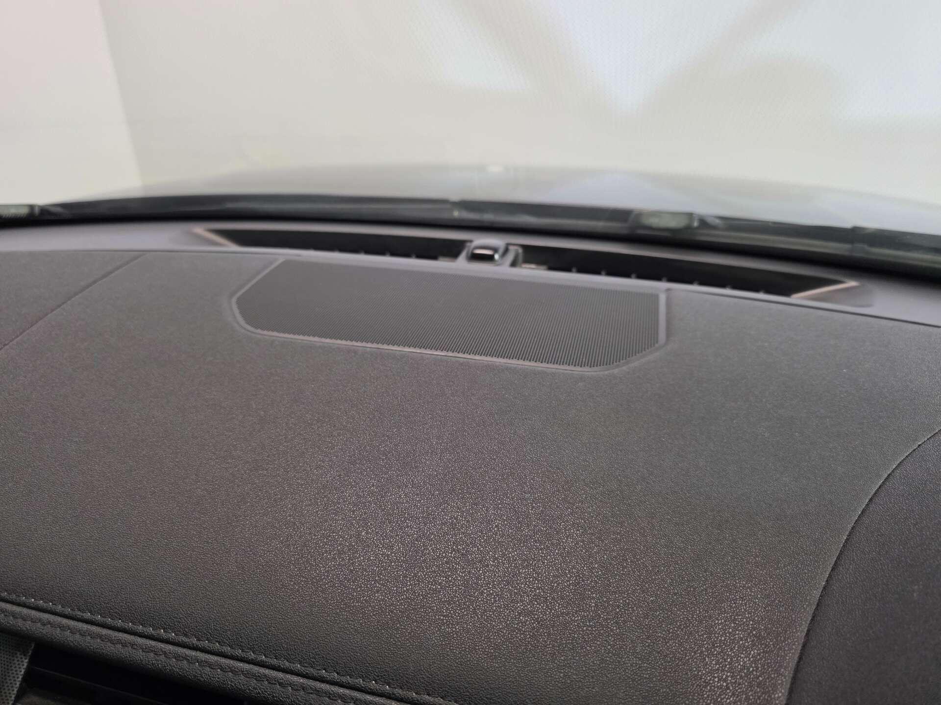 Land Rover Range Rover Evoque view 38