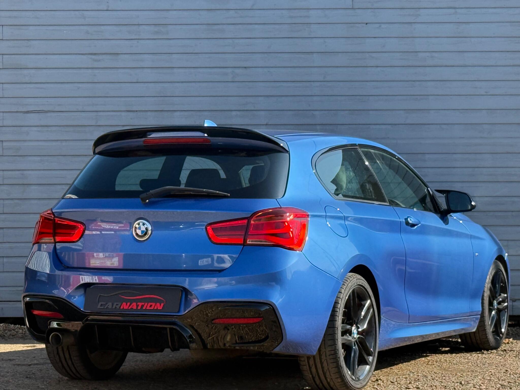 BMW 1 Series view 4