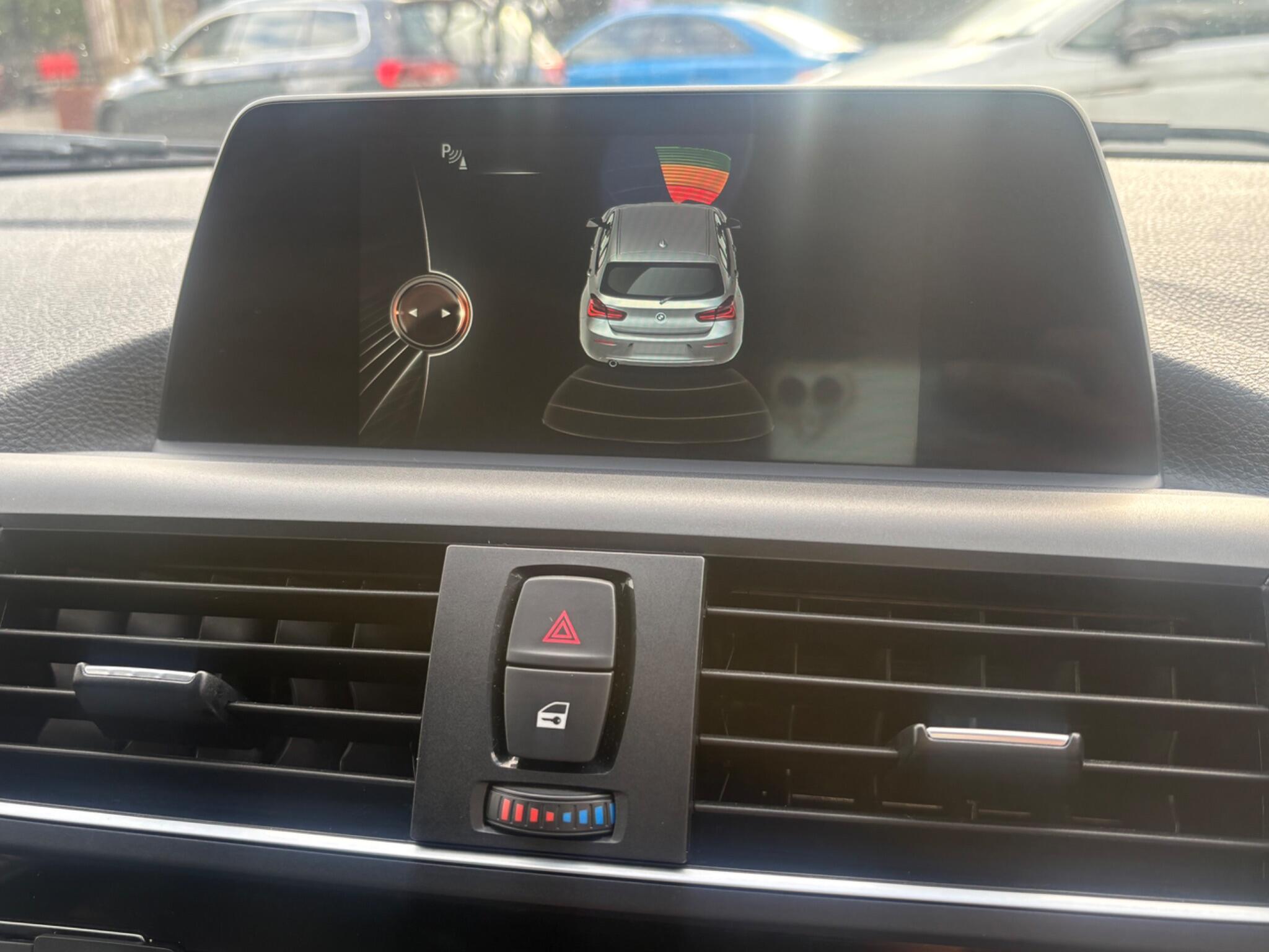 BMW 1 Series view 22