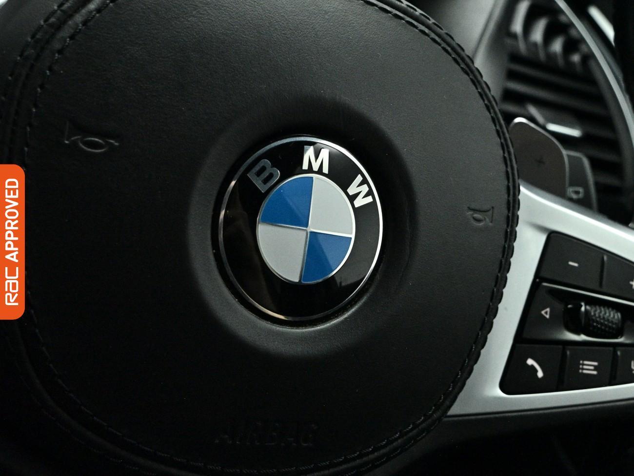 BMW X3 view 24