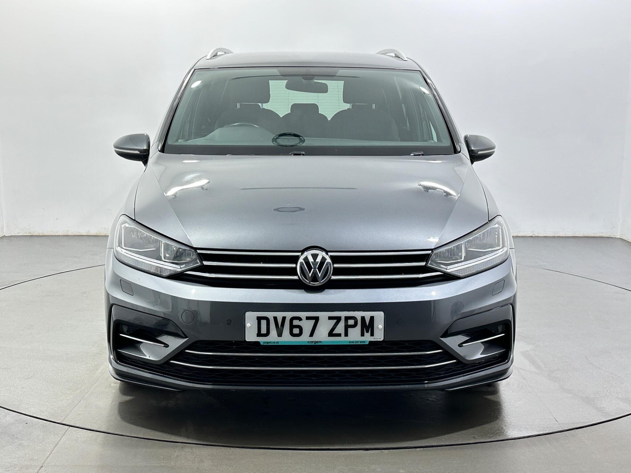 Volkswagen Touran view 3