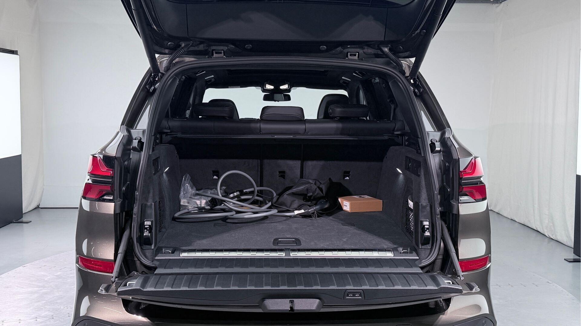 BMW X5 view 13