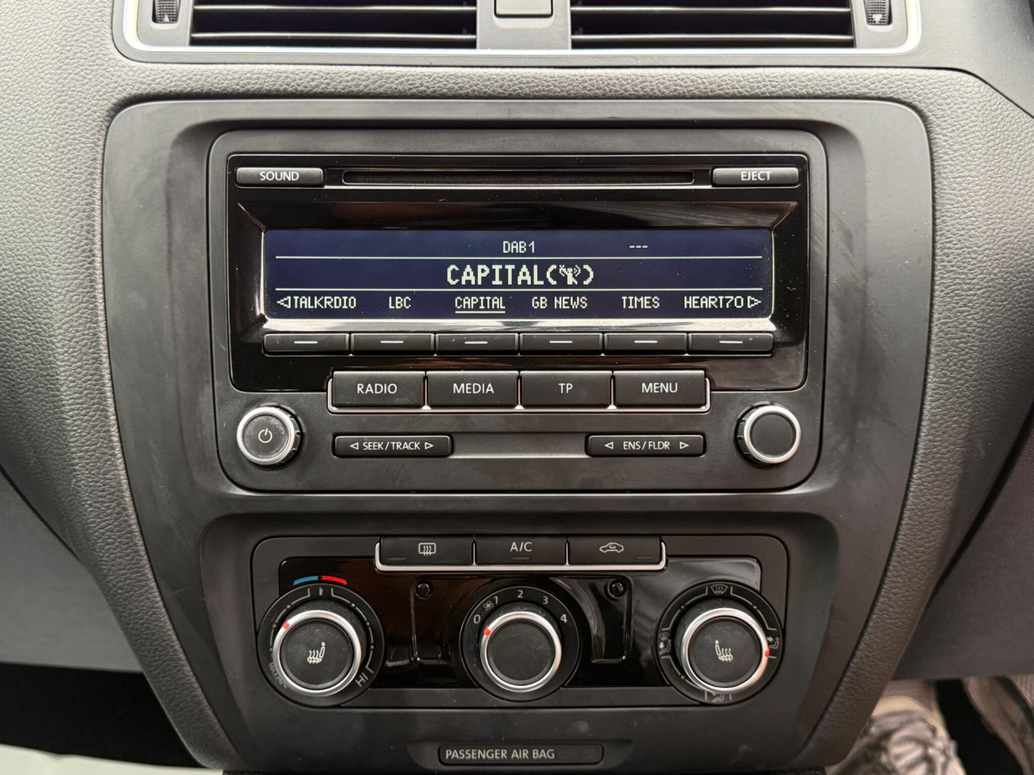 Volkswagen Jetta - Image 62