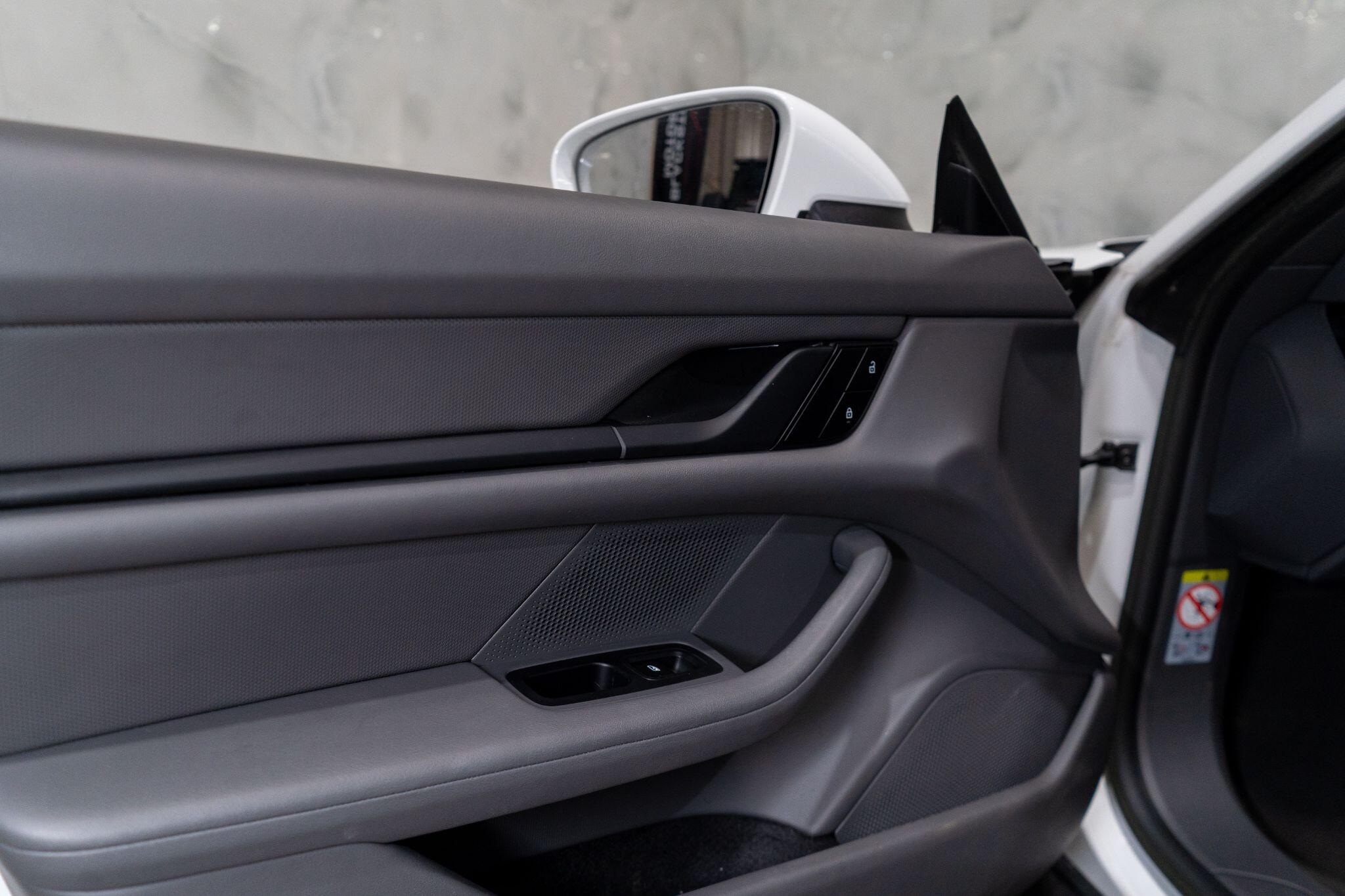 Porsche Taycan view 19