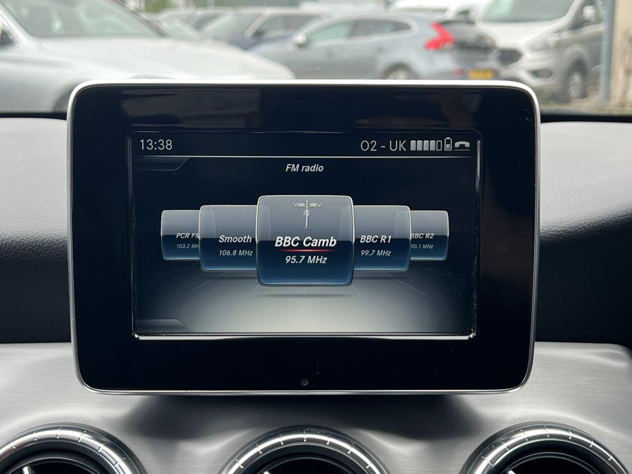 Mercedes-Benz Cla view 32