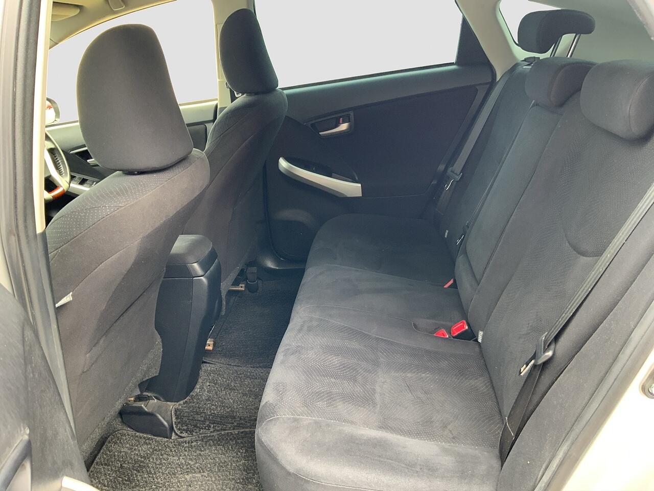 Toyota Prius view 15