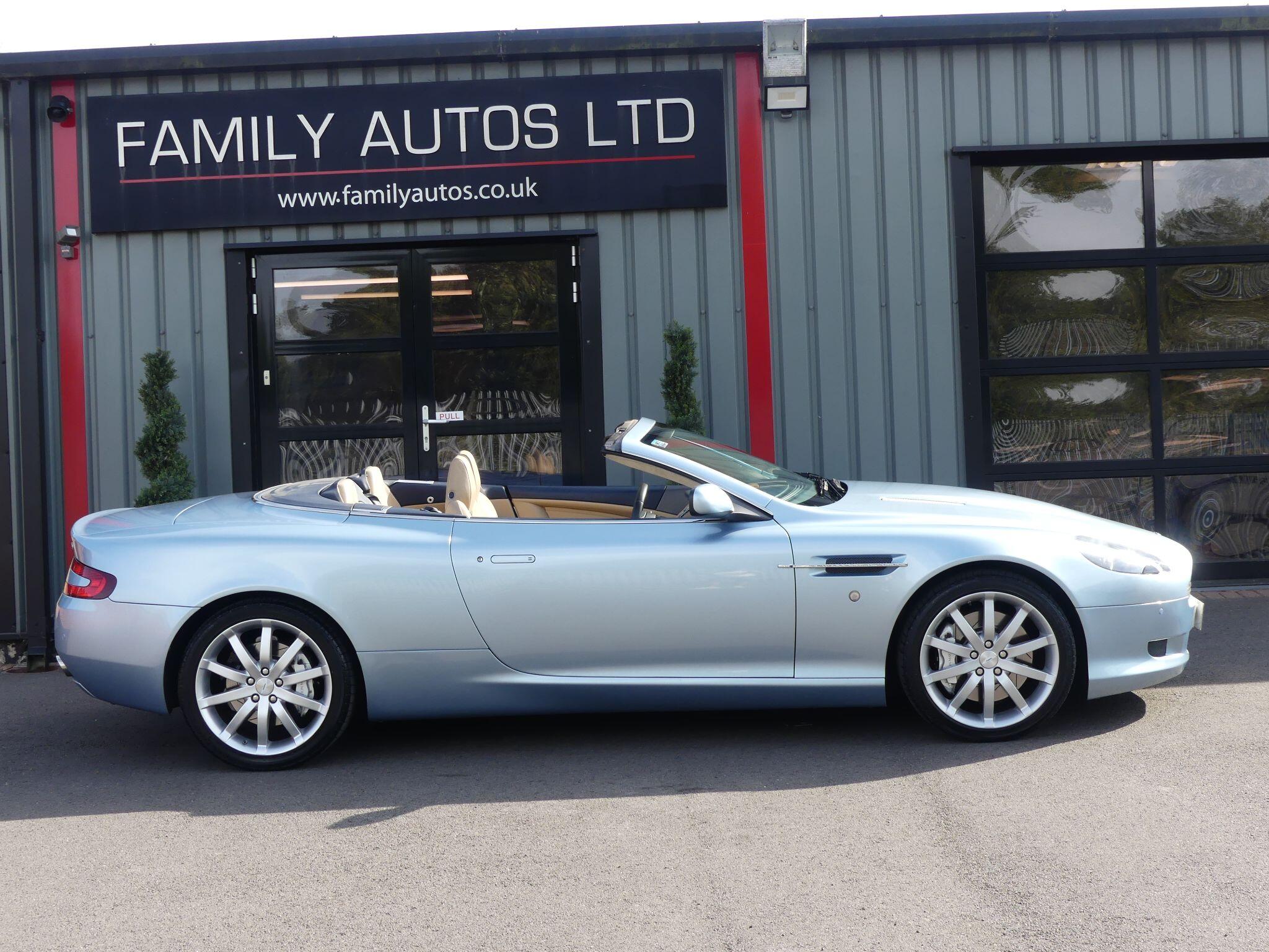 Aston Martin DB9 view 6
