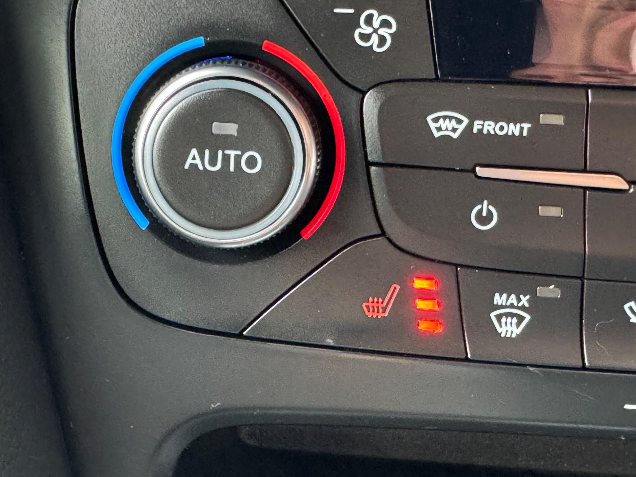 Ford Focus view 26