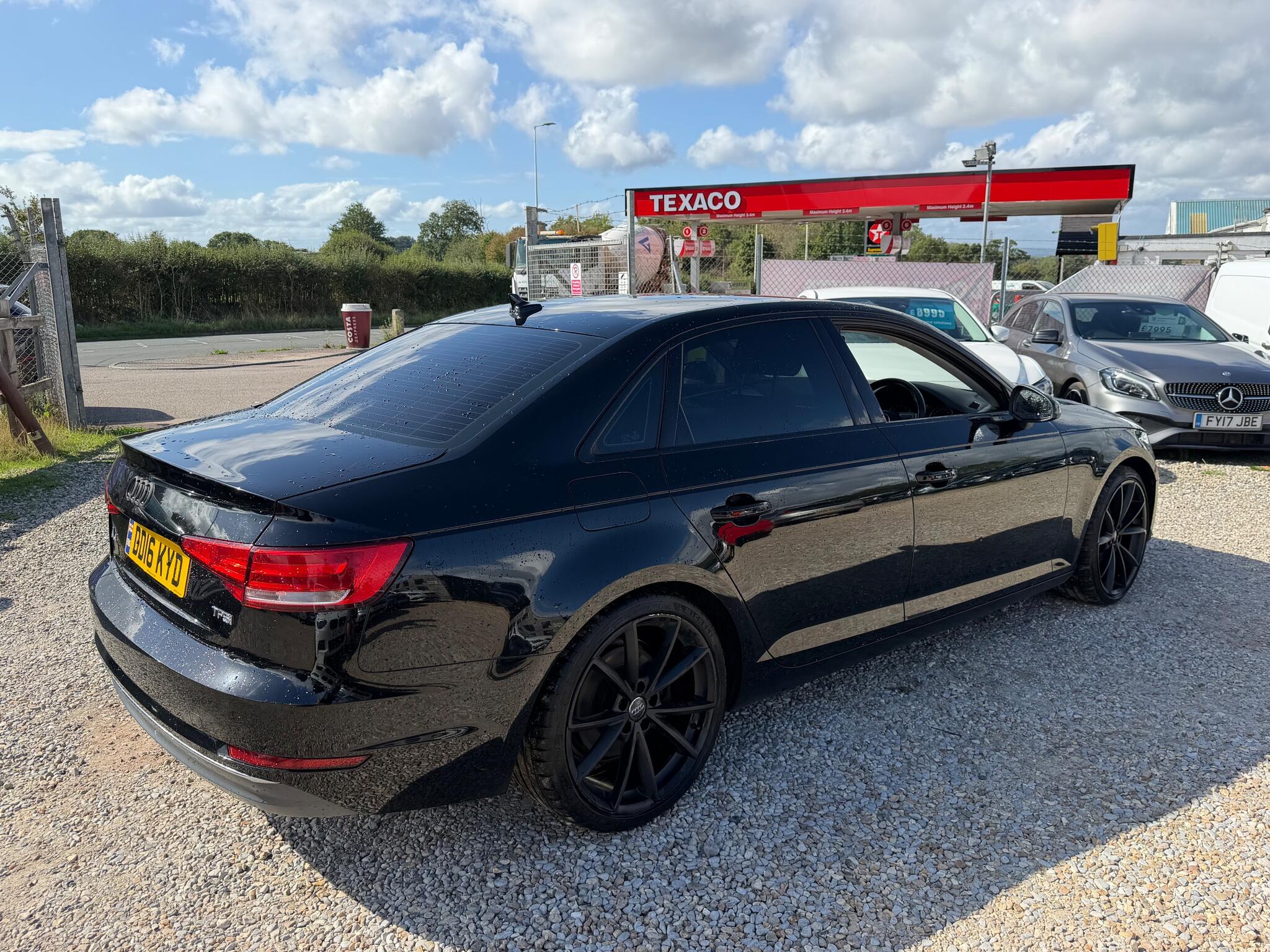 Audi A4 view 9