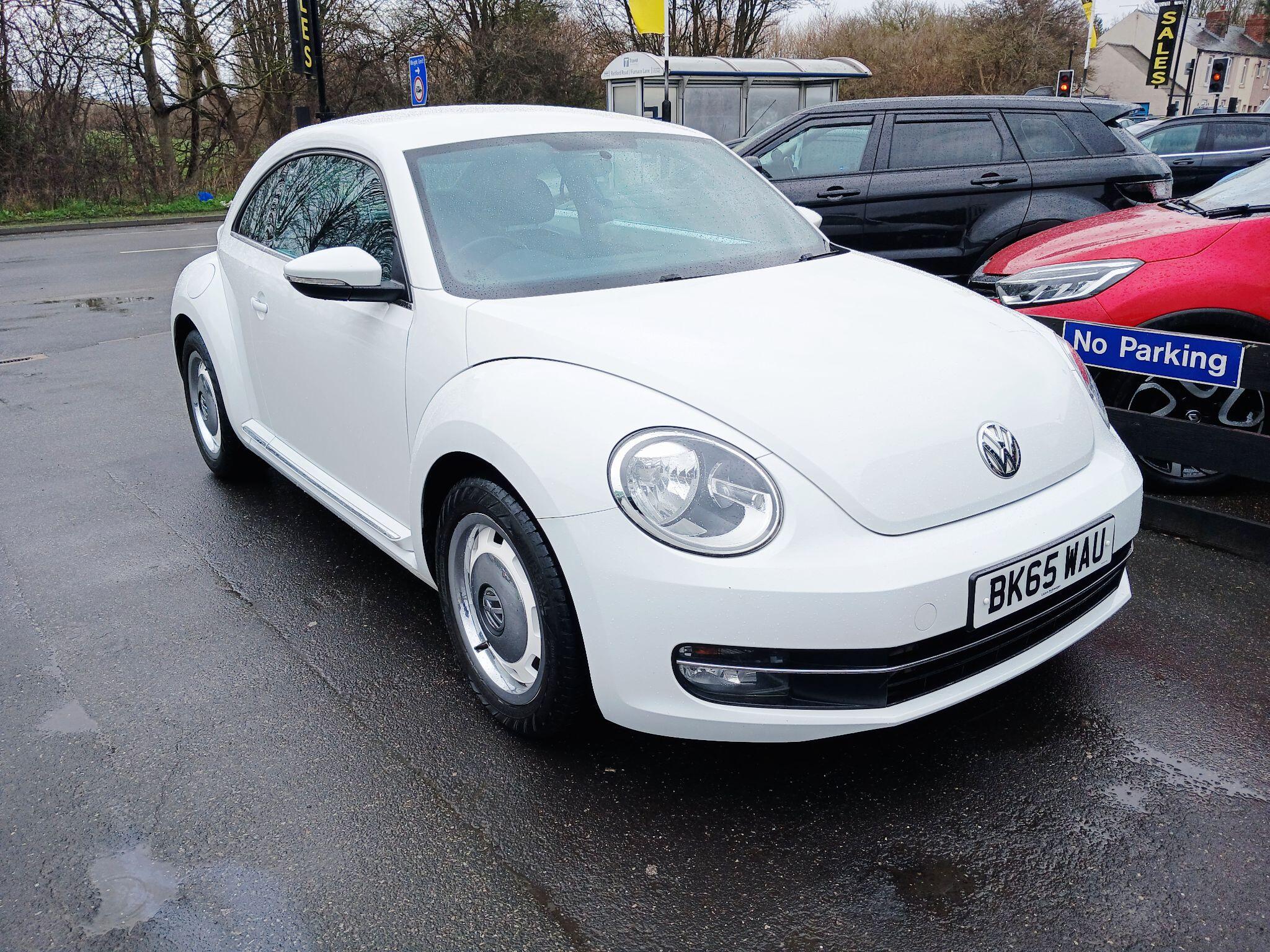 2015 Volkswagen Beetle image 4
