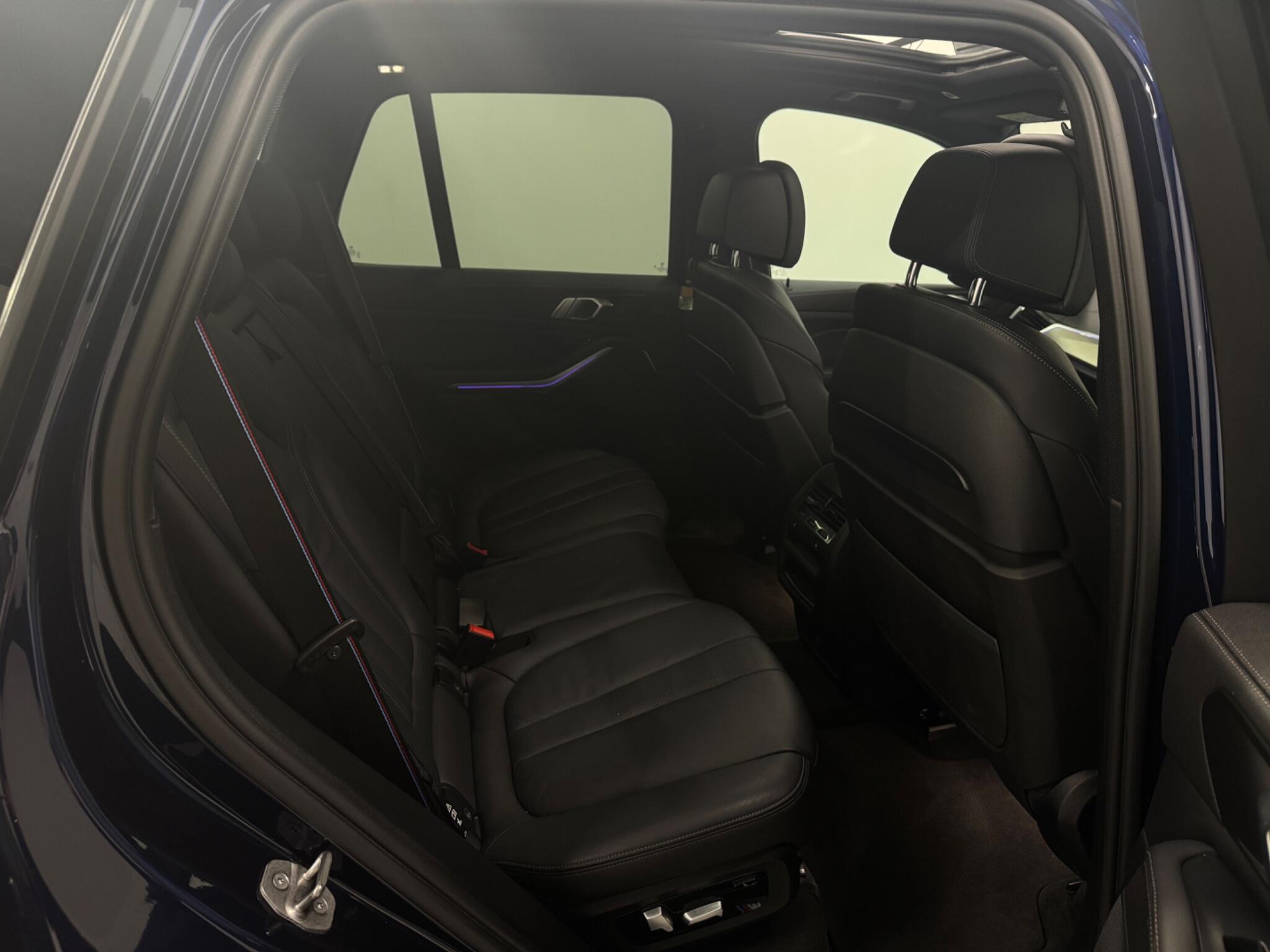 BMW X5 view 14