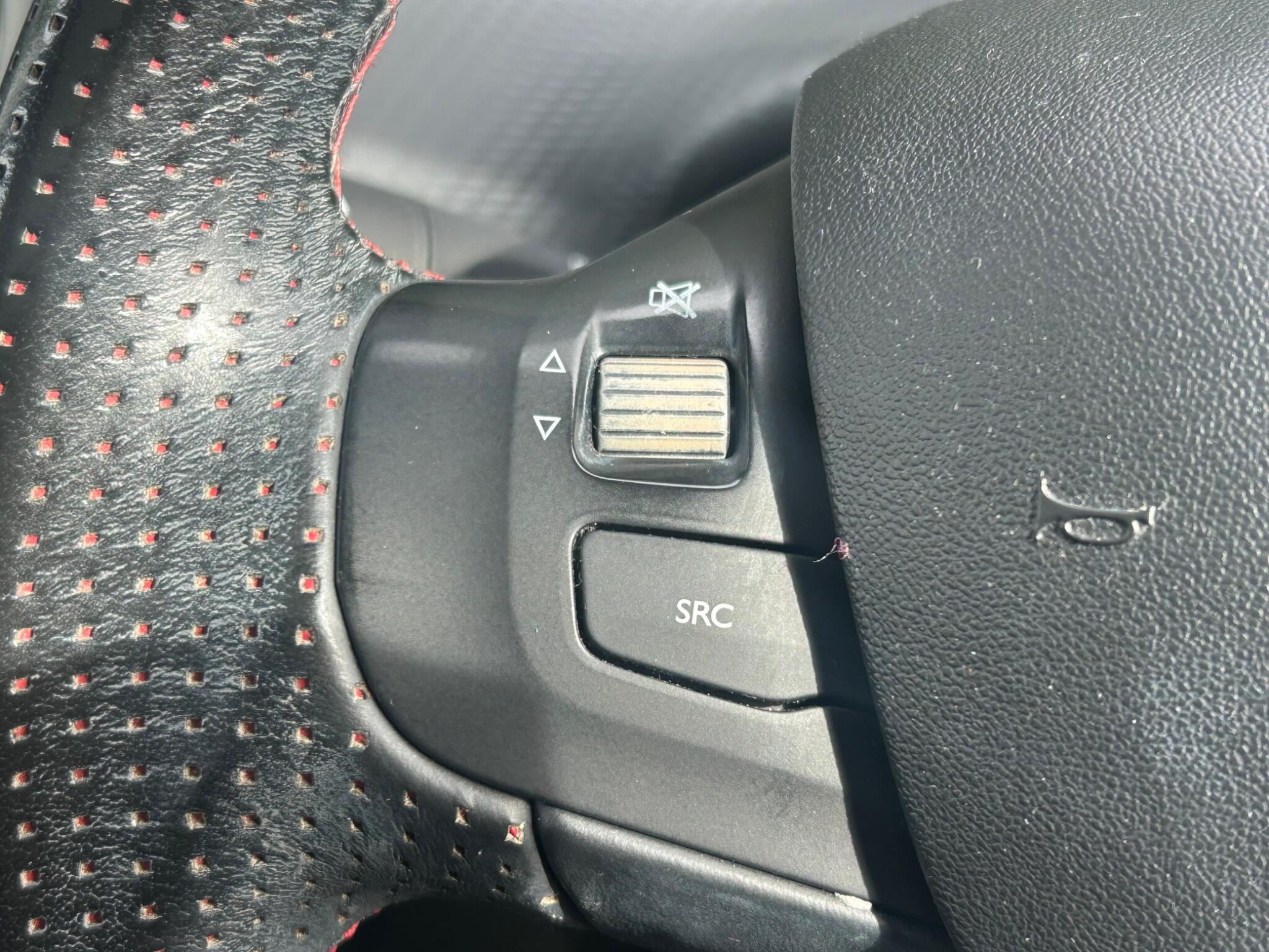 Peugeot 2008 view 29