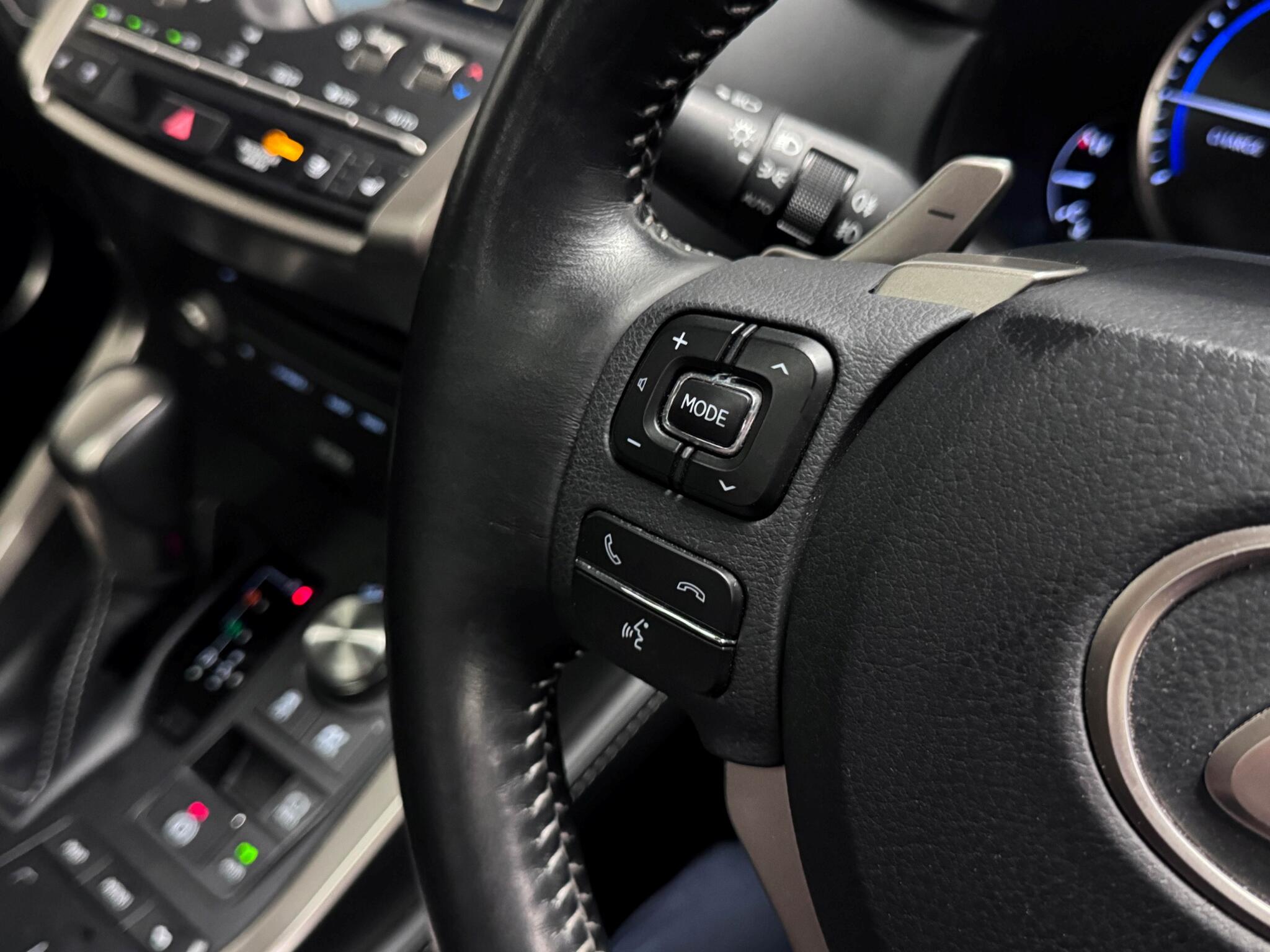 Lexus NX view 13