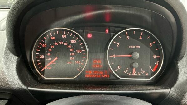 BMW 1 Series view 11
