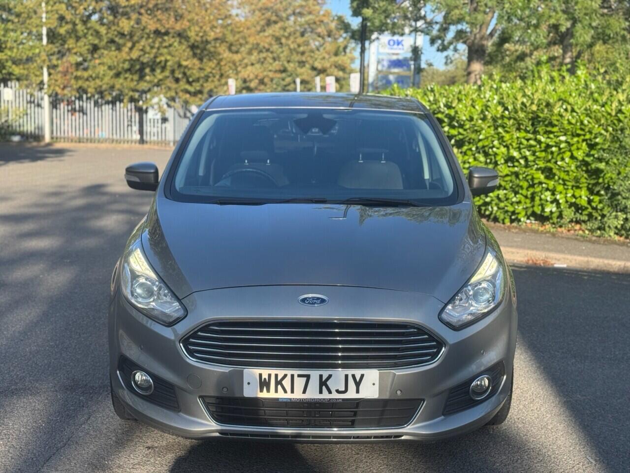 Ford S-Max view 2