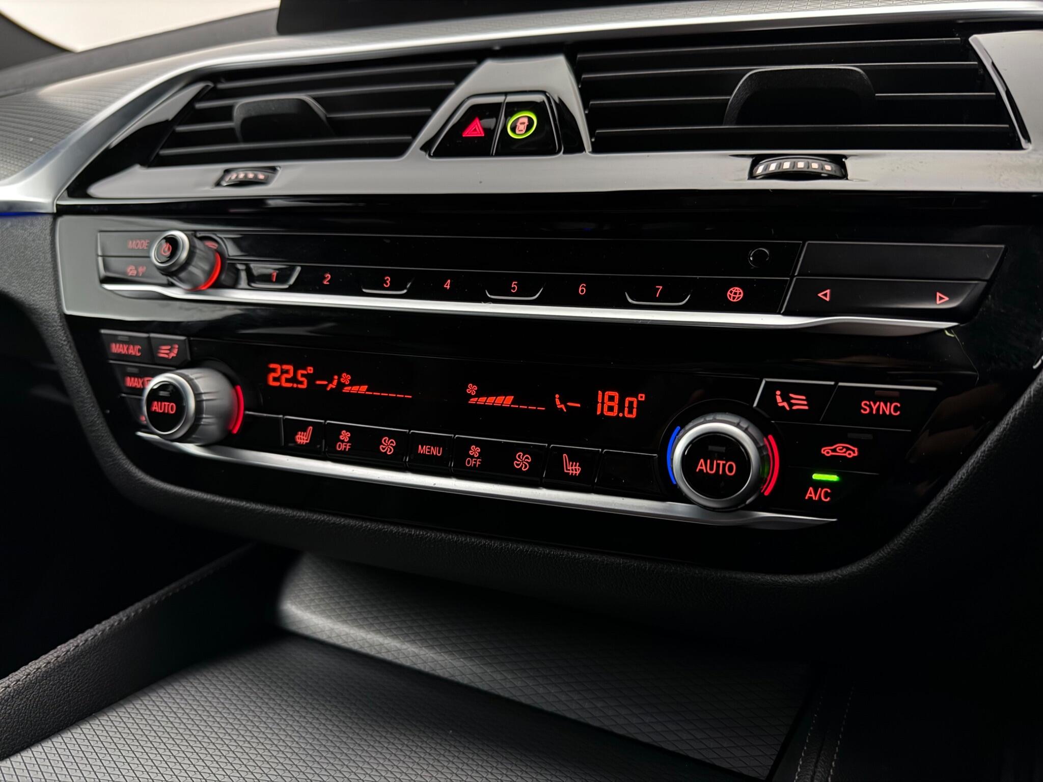 BMW 5 Series view 23