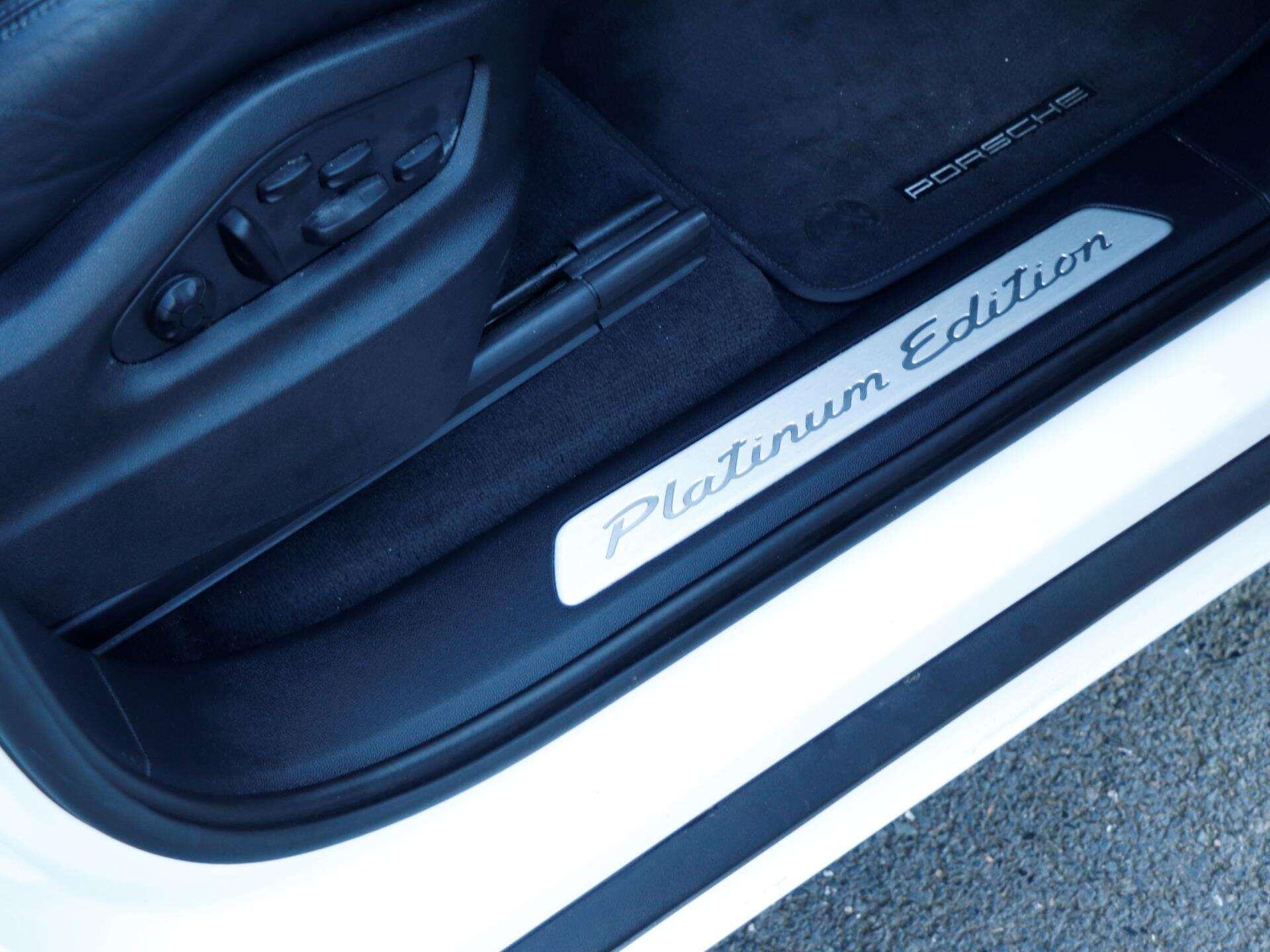 Porsche Cayenne view 23