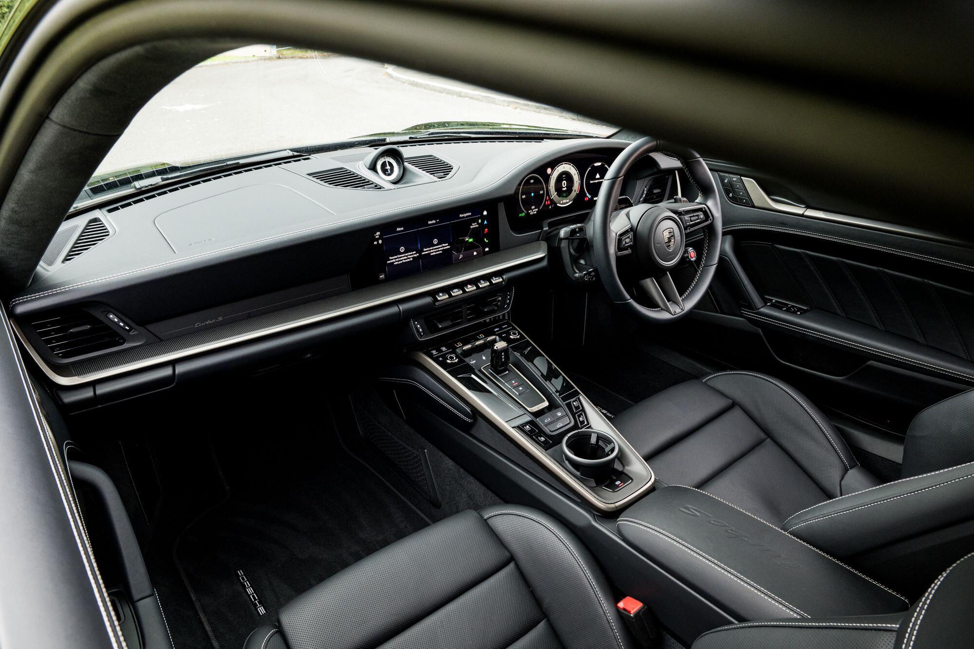 Porsche 911 view 42