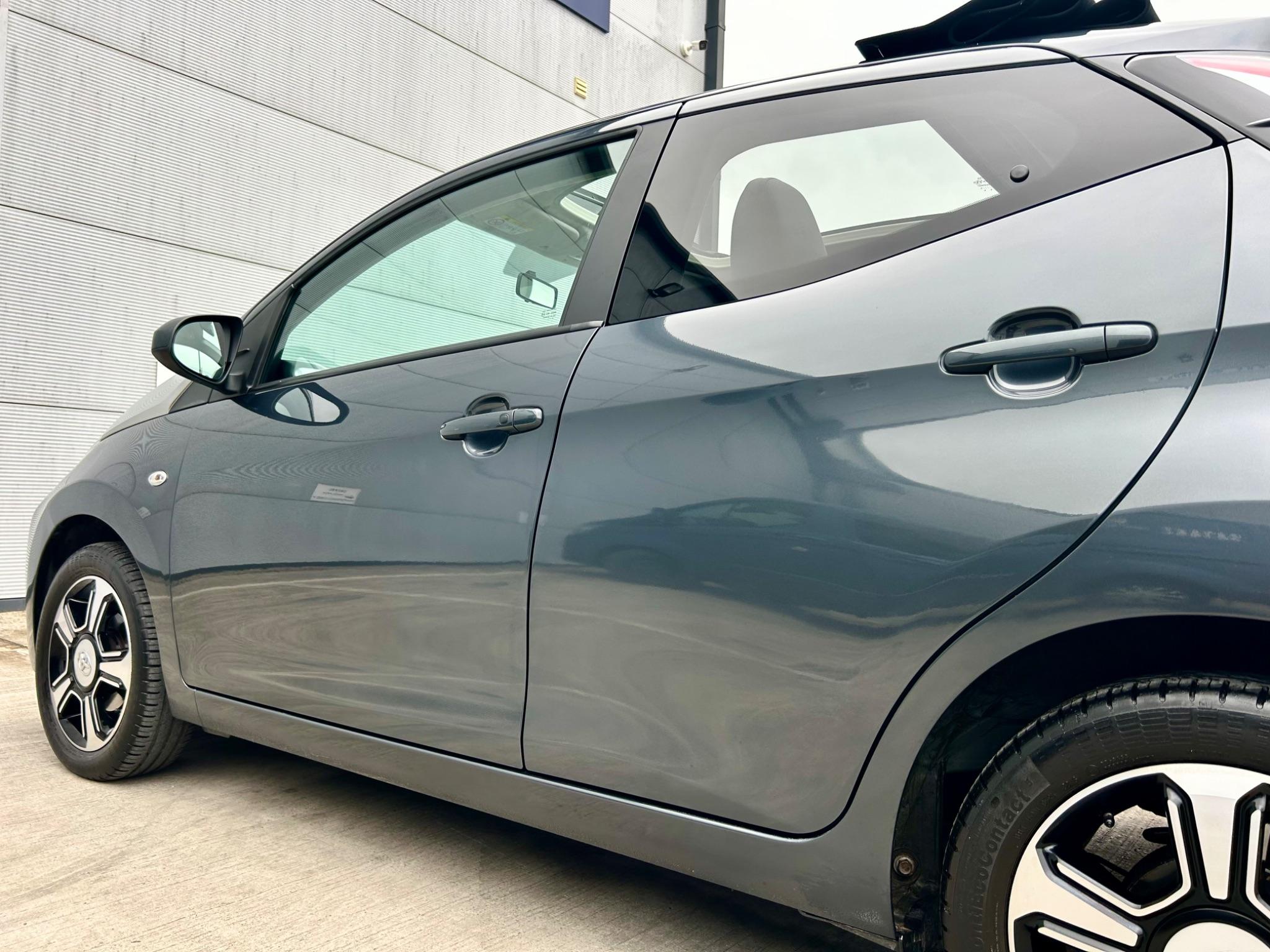 Toyota Aygo view 12