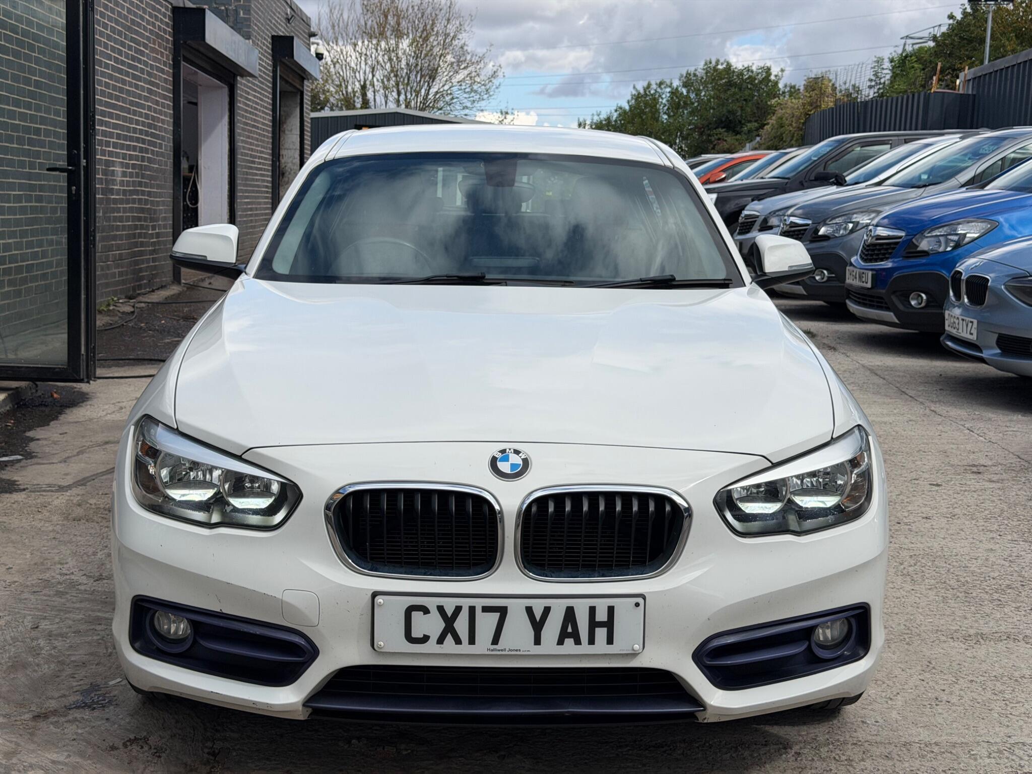 BMW 1 Series view 2
