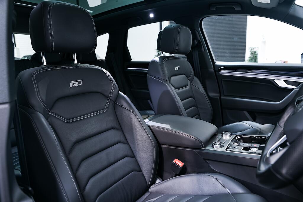 Volkswagen Touareg view 11