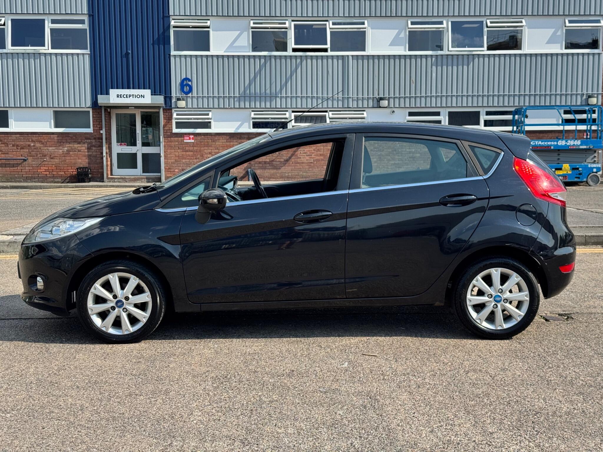 Ford Fiesta view 10