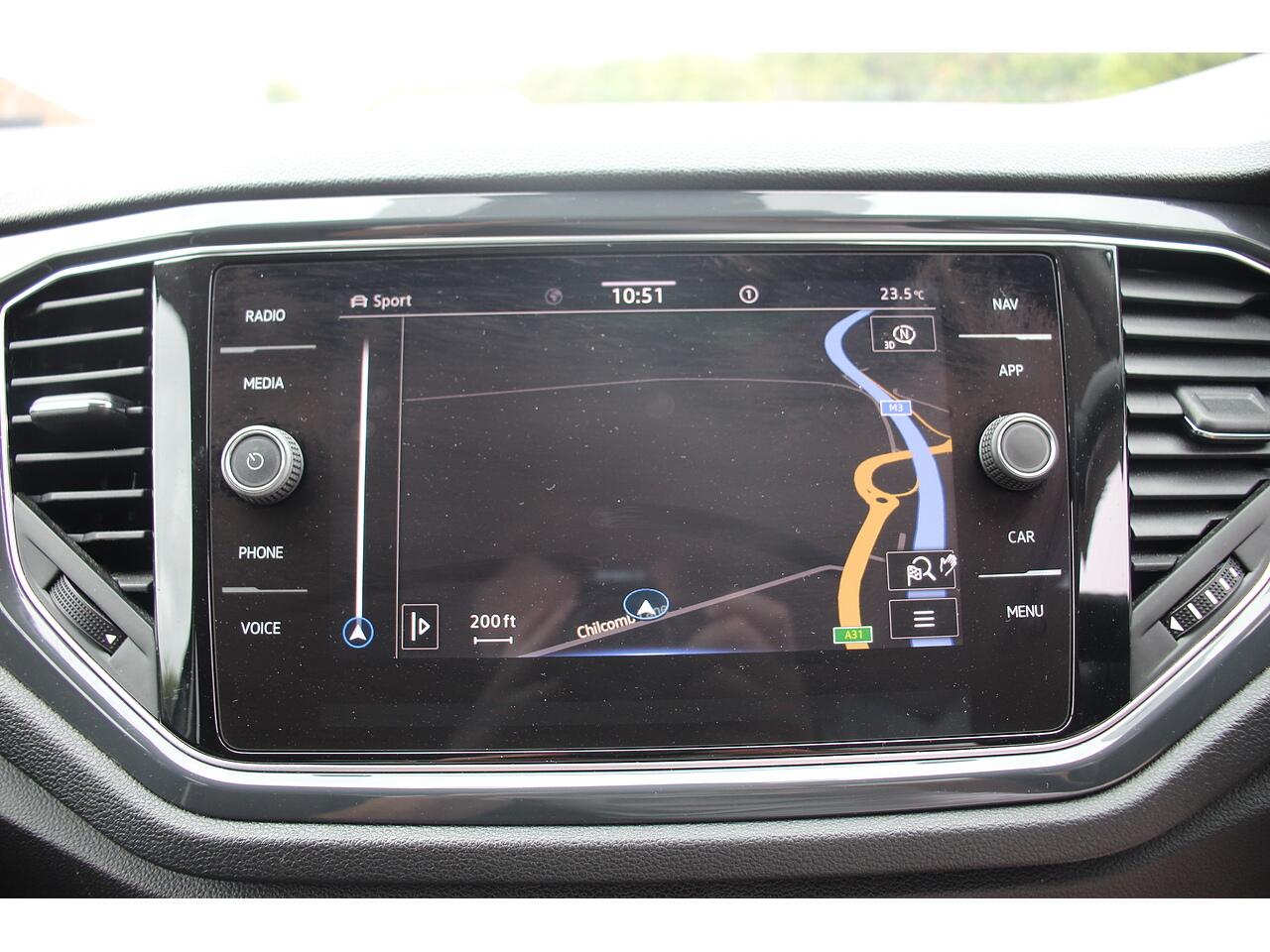 Volkswagen T-Roc view 24