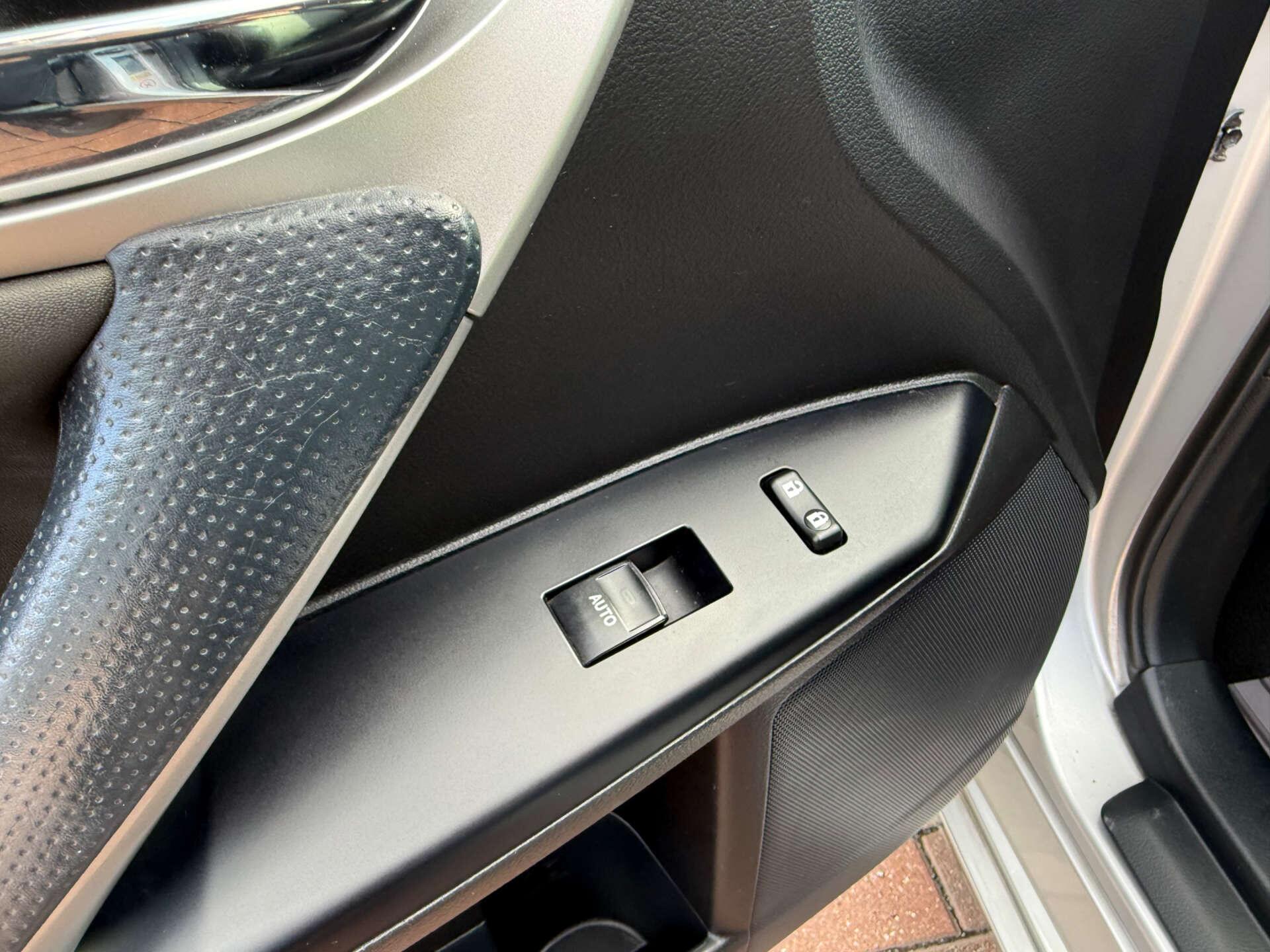 Lexus CT view 73