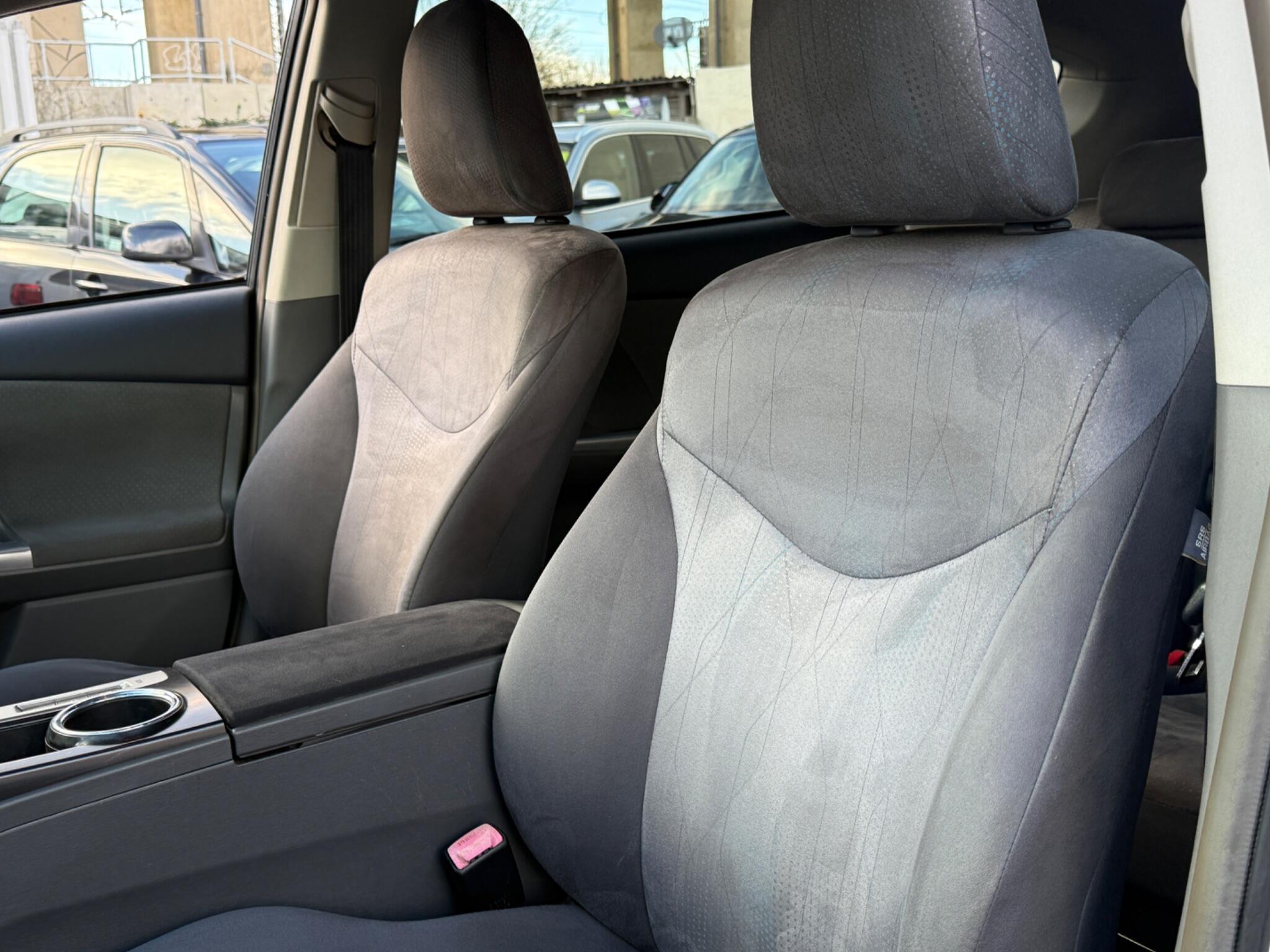 Toyota Prius+ - Image 55