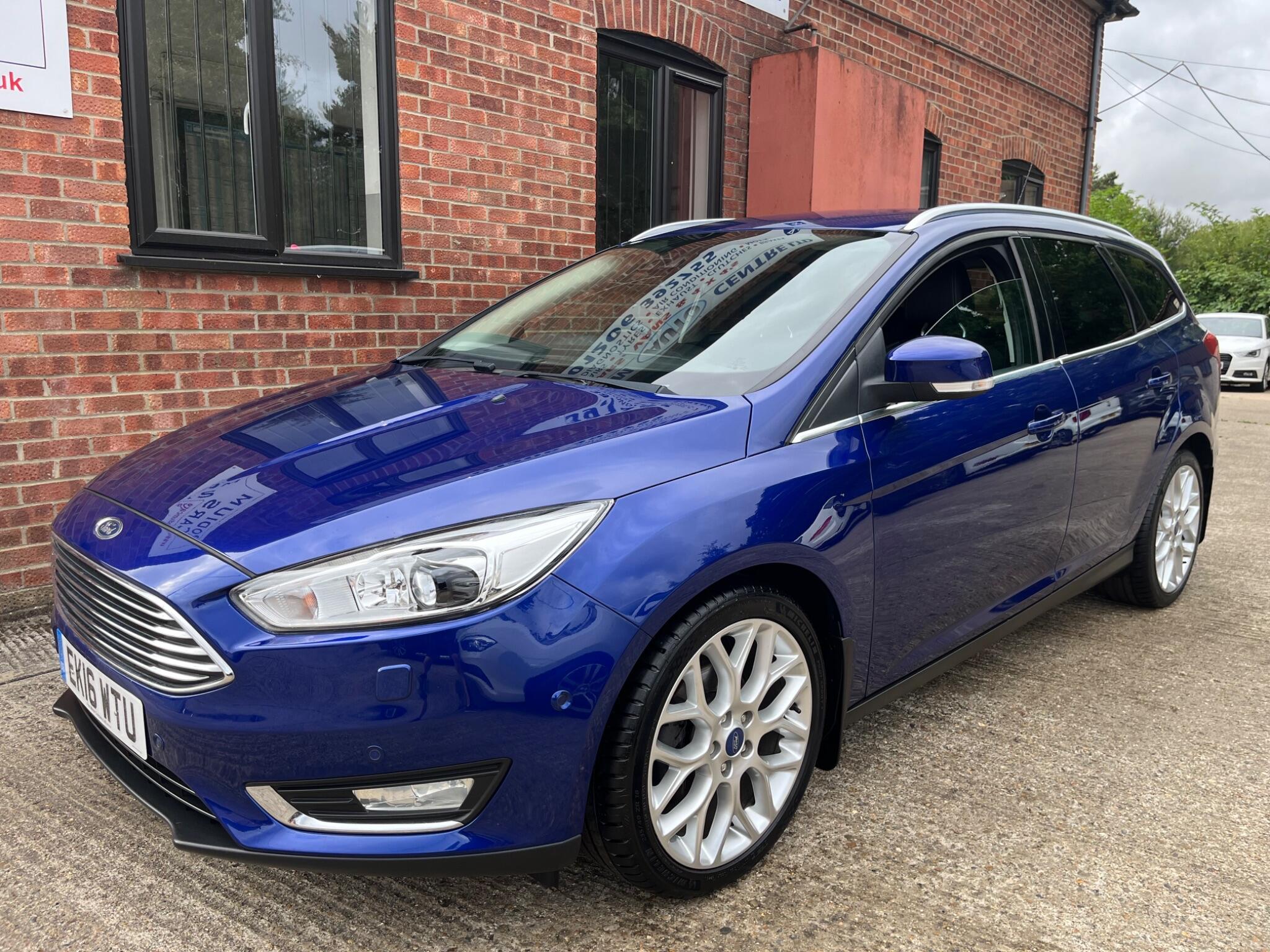 Ford Focus view 83