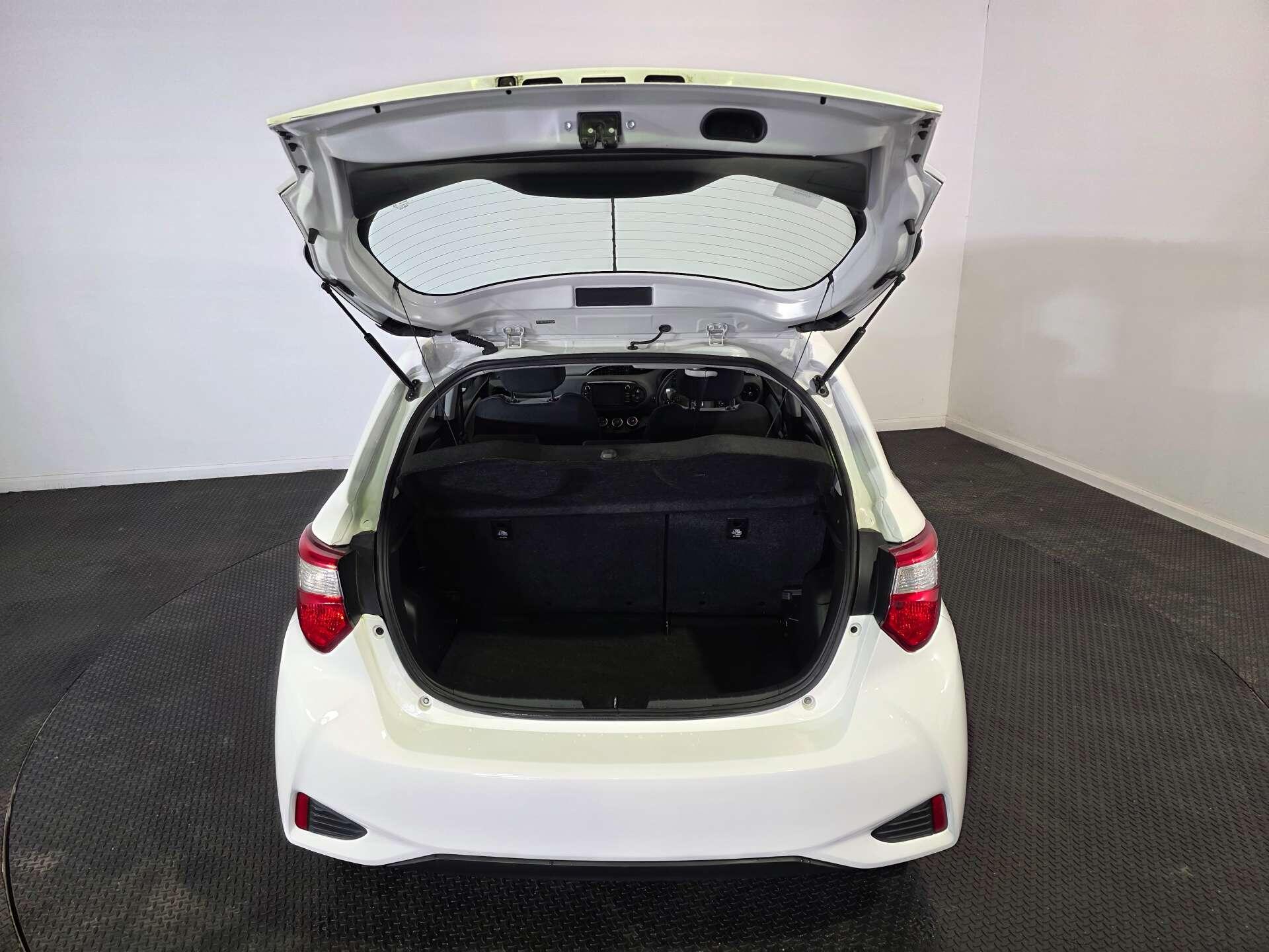 Toyota Yaris view 9
