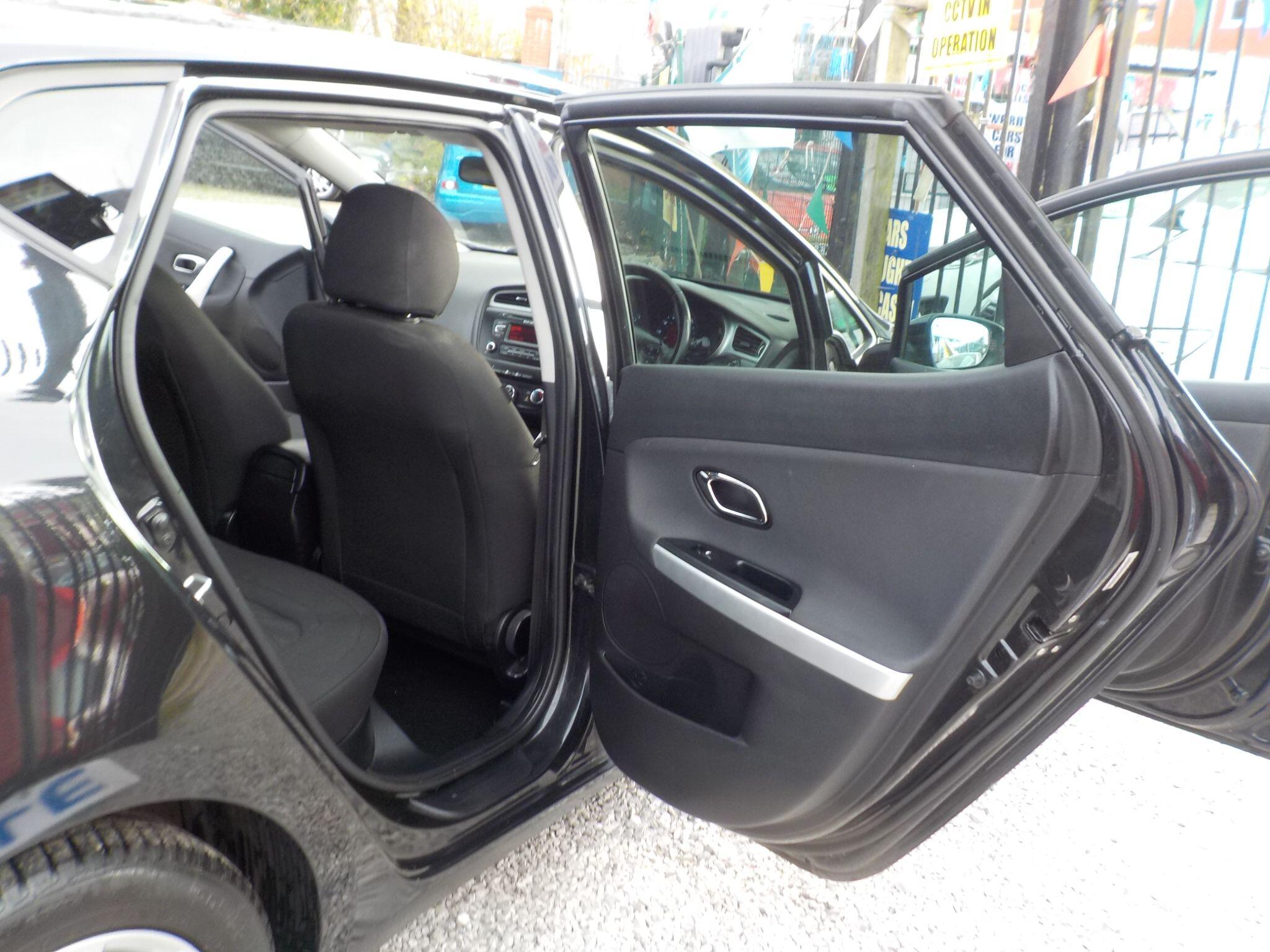 Kia Ceed 1.4 CRDi SR7 Euro 5 5dr