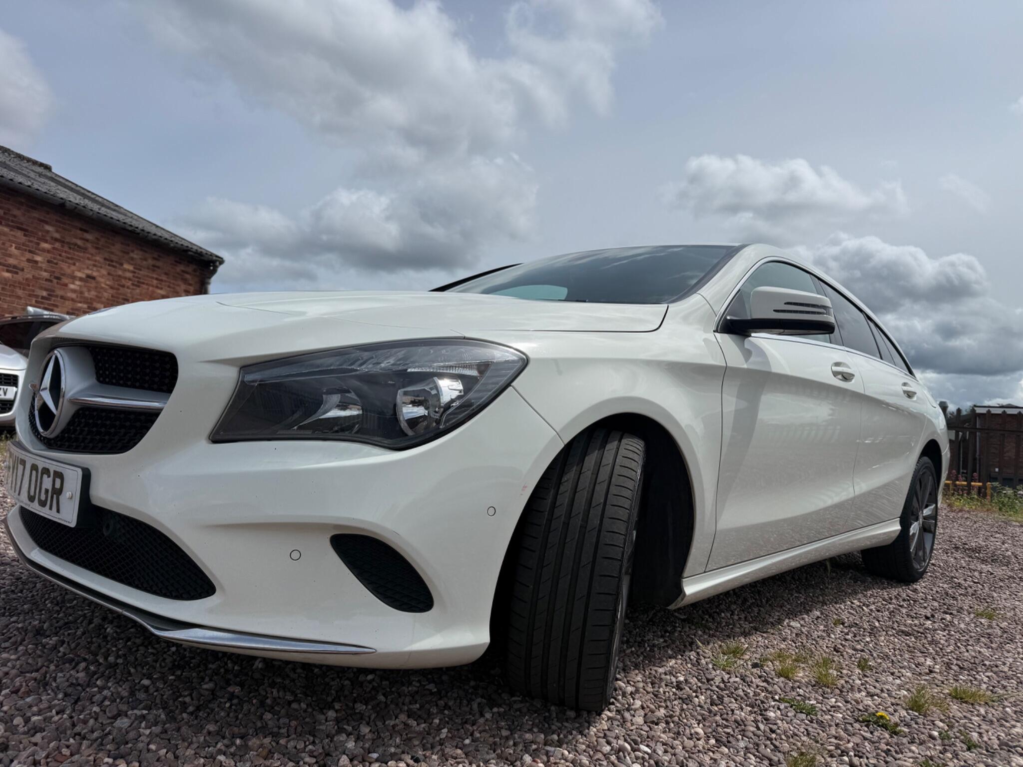 Mercedes-Benz Cla view 20