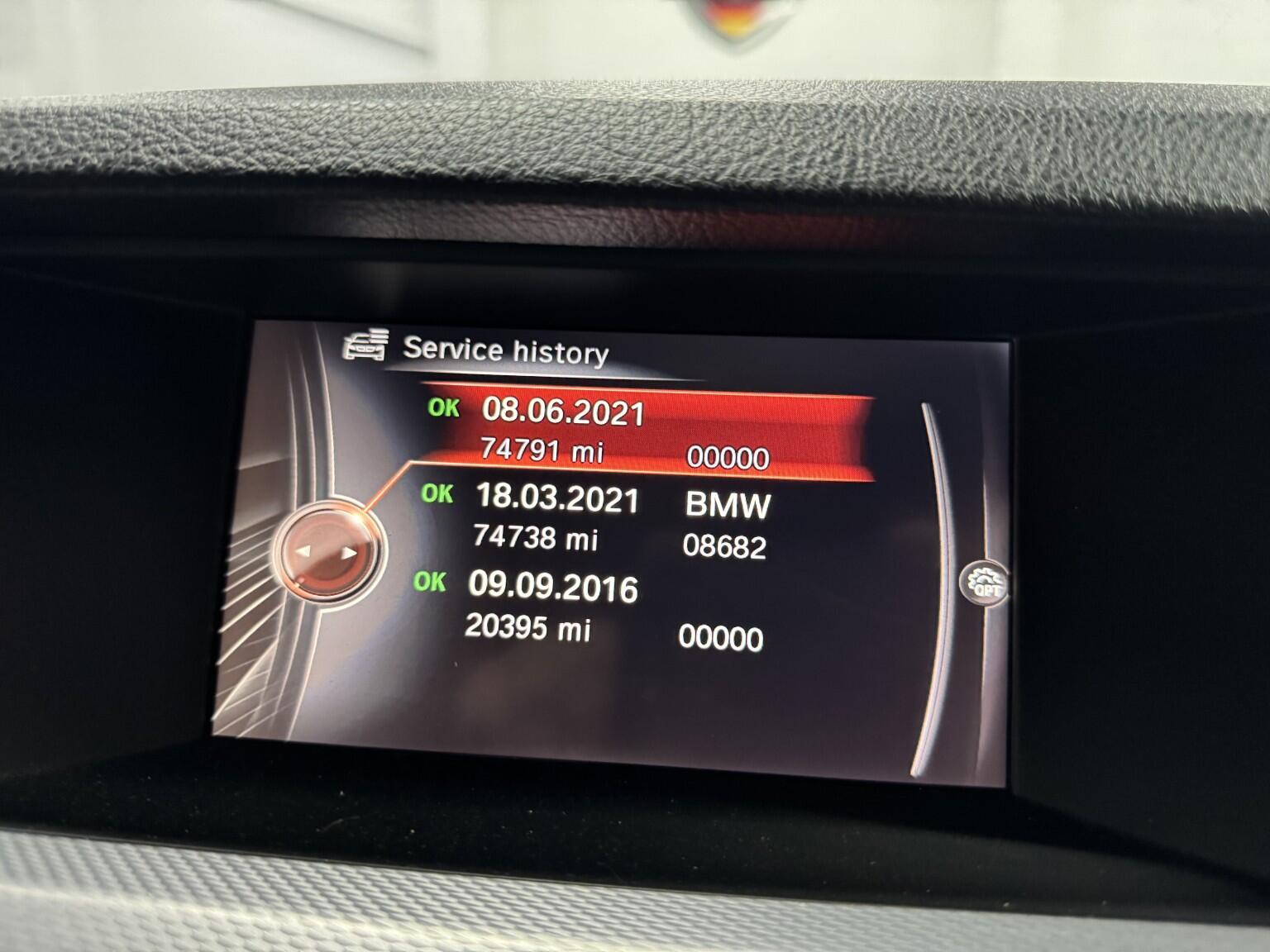 BMW 5 Series view 19