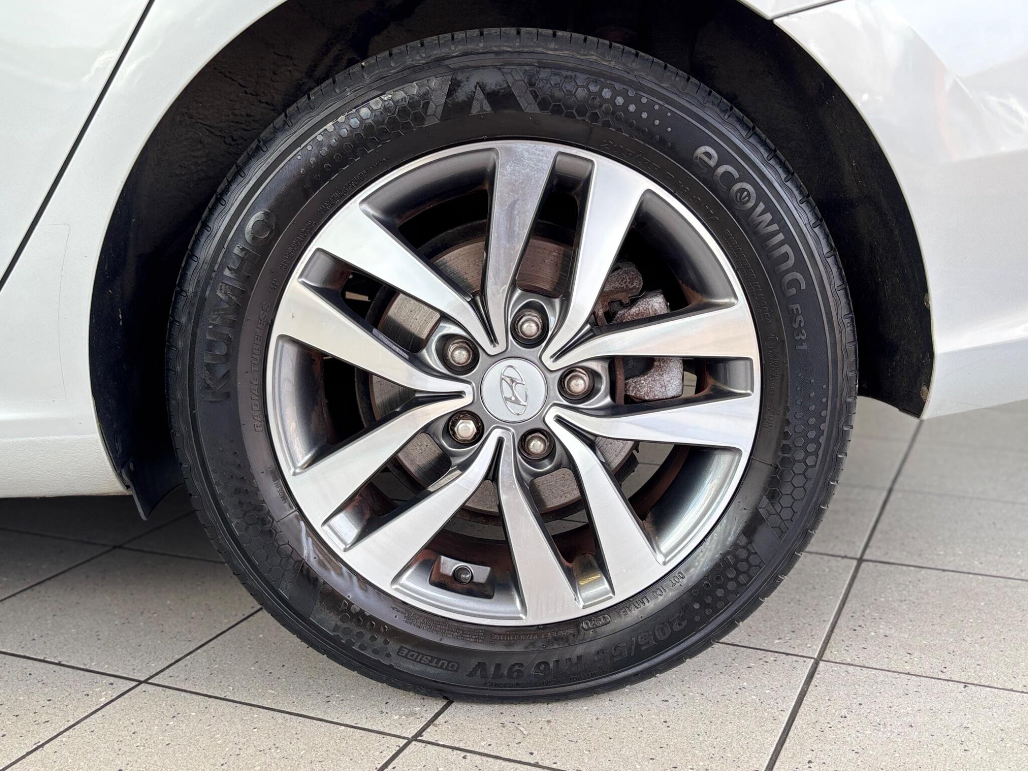Hyundai I30 view 16