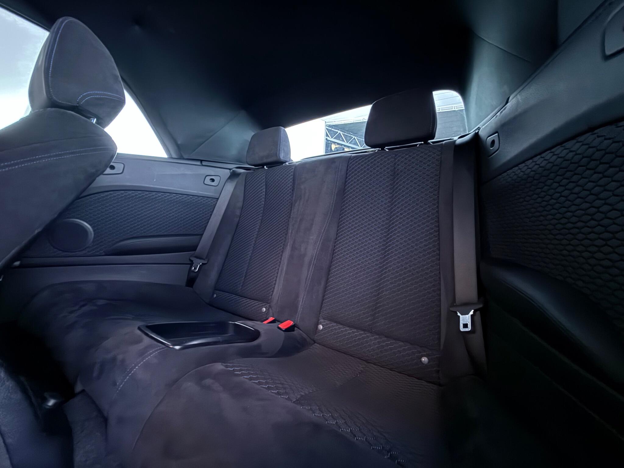 BMW 2 Series view 31