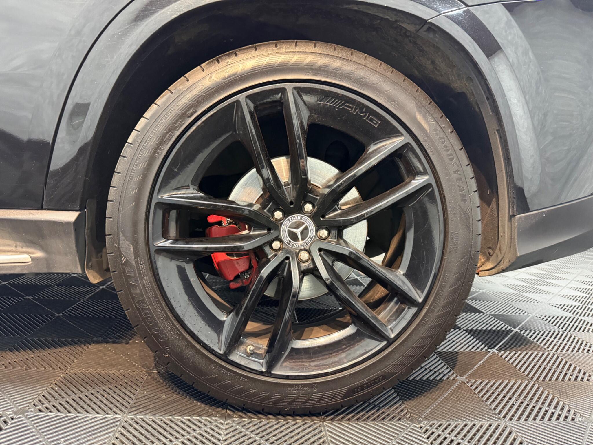 Mercedes-Benz Gle view 30