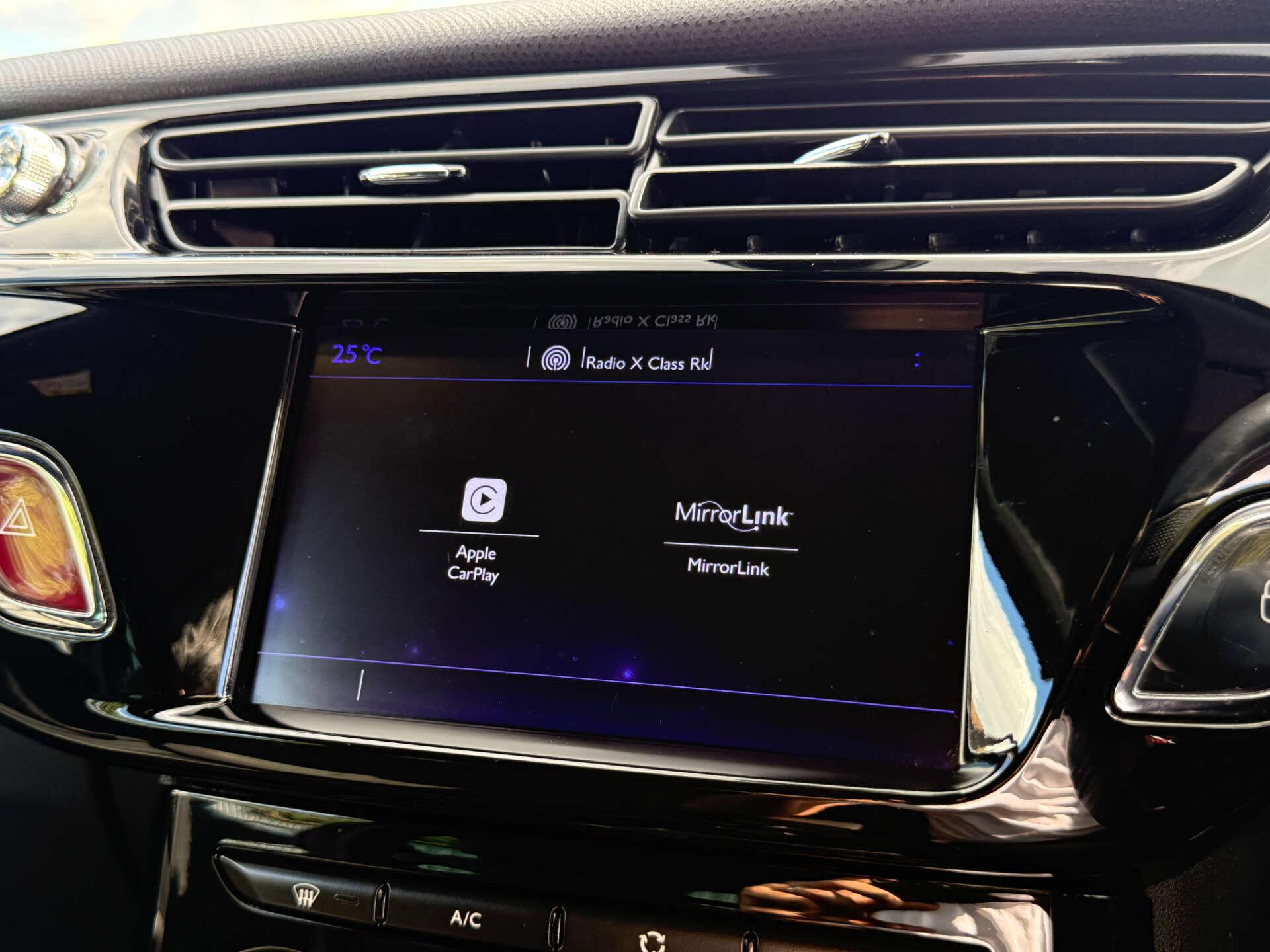 DS Automobiles DS 3 view 61
