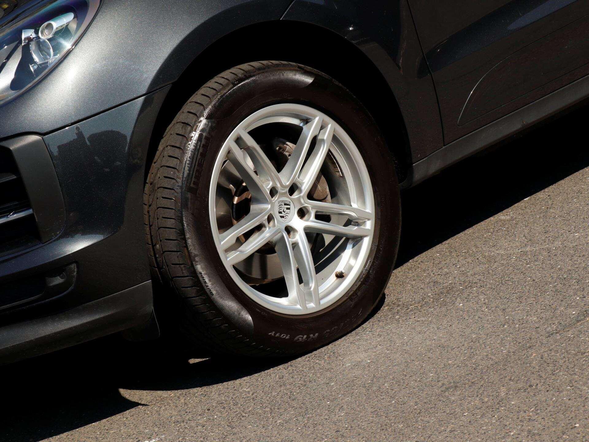 Porsche Macan view 33