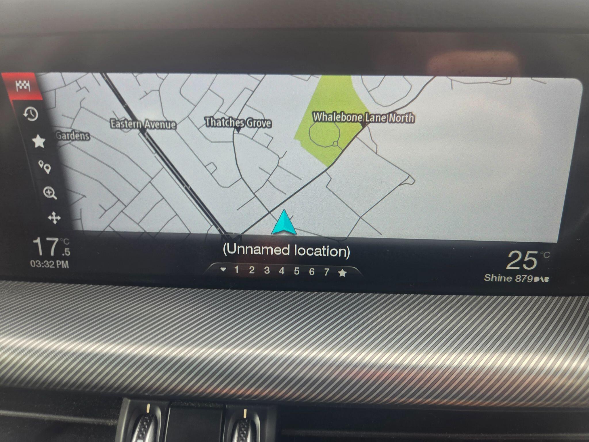 Alfa Romeo Stelvio view 31
