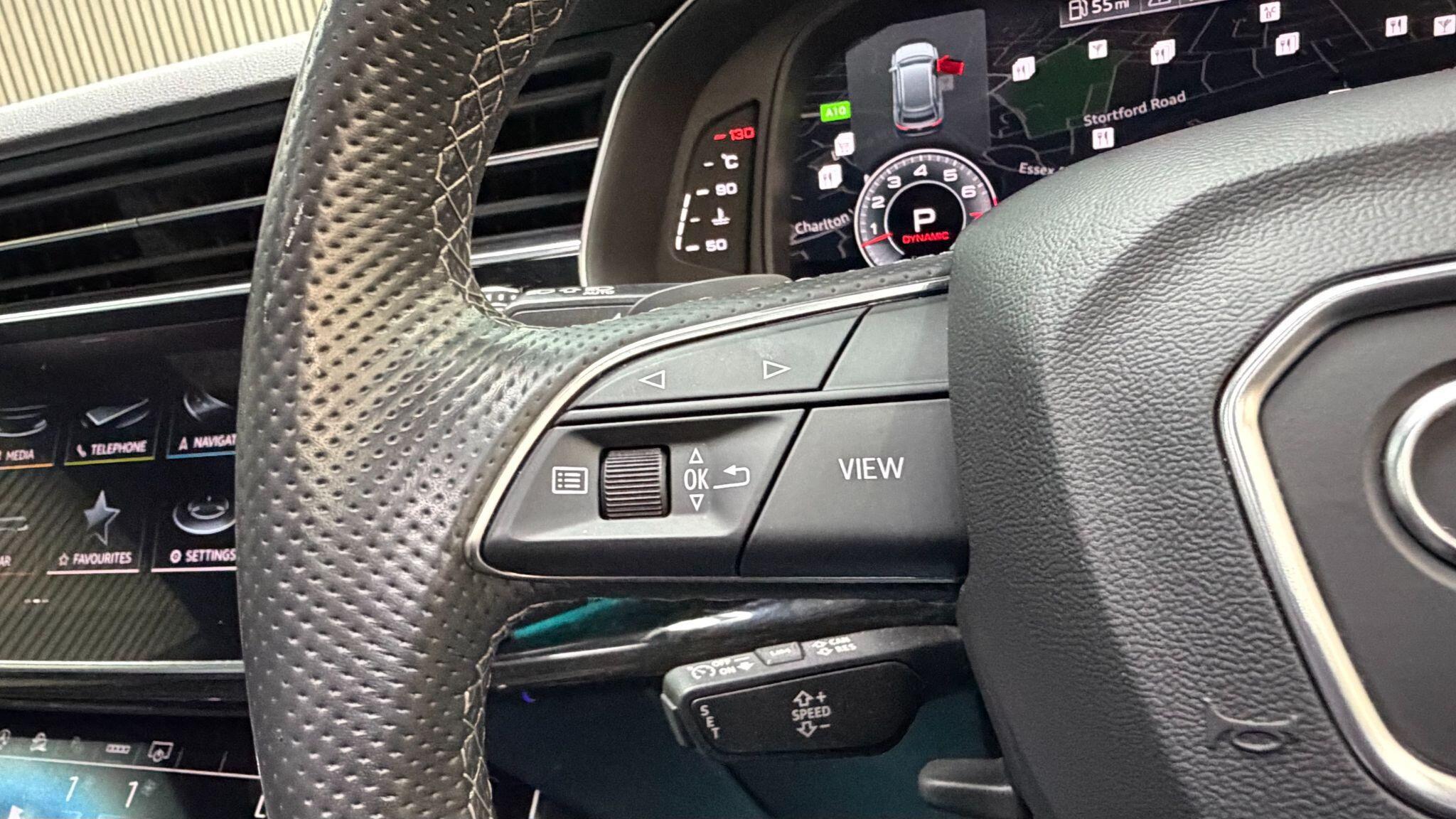 Audi Q8 view 19