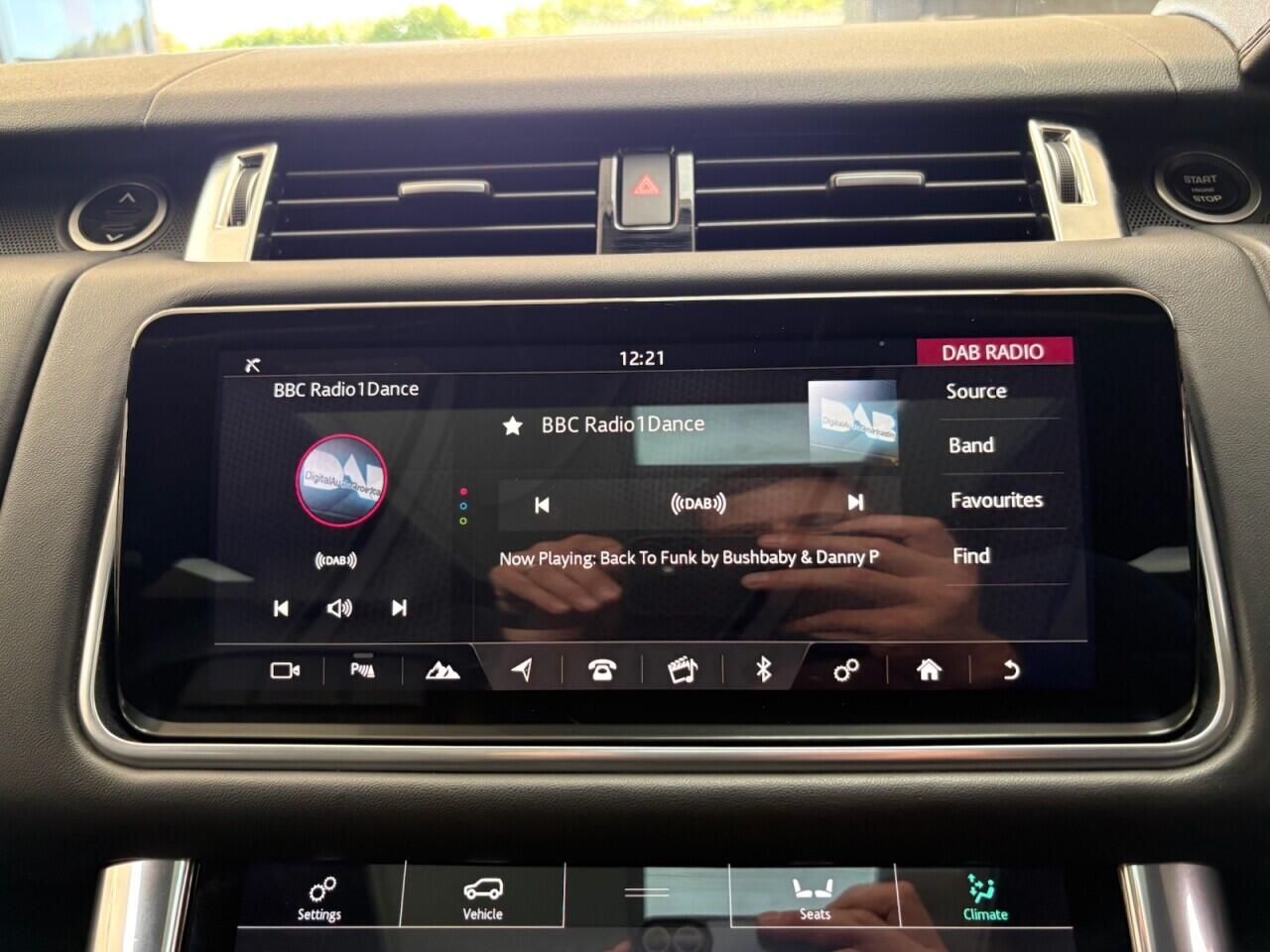Land Rover Range Rover Sport view 28
