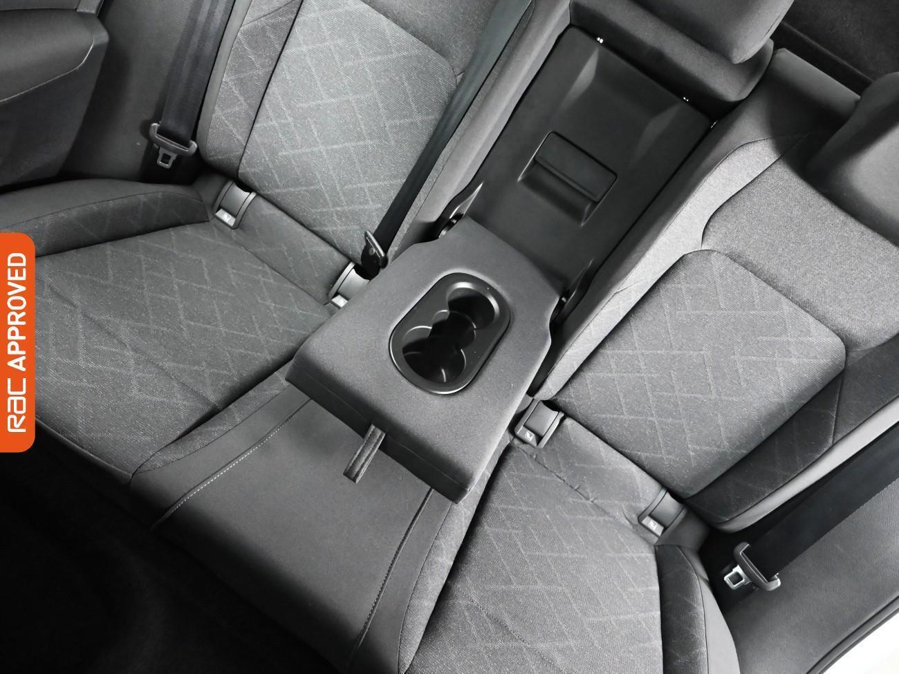 Volkswagen Golf view 24