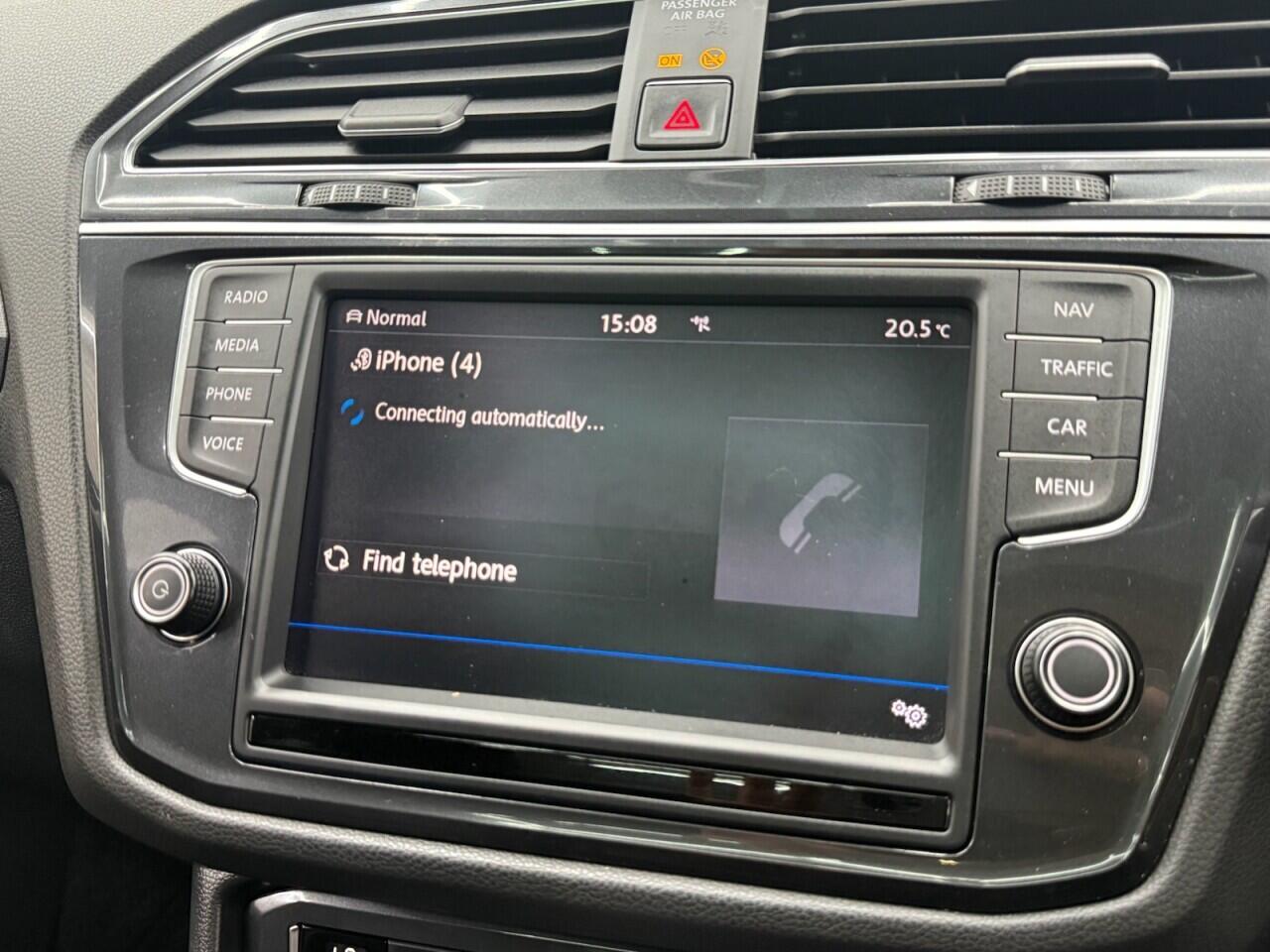 Volkswagen Tiguan view 16