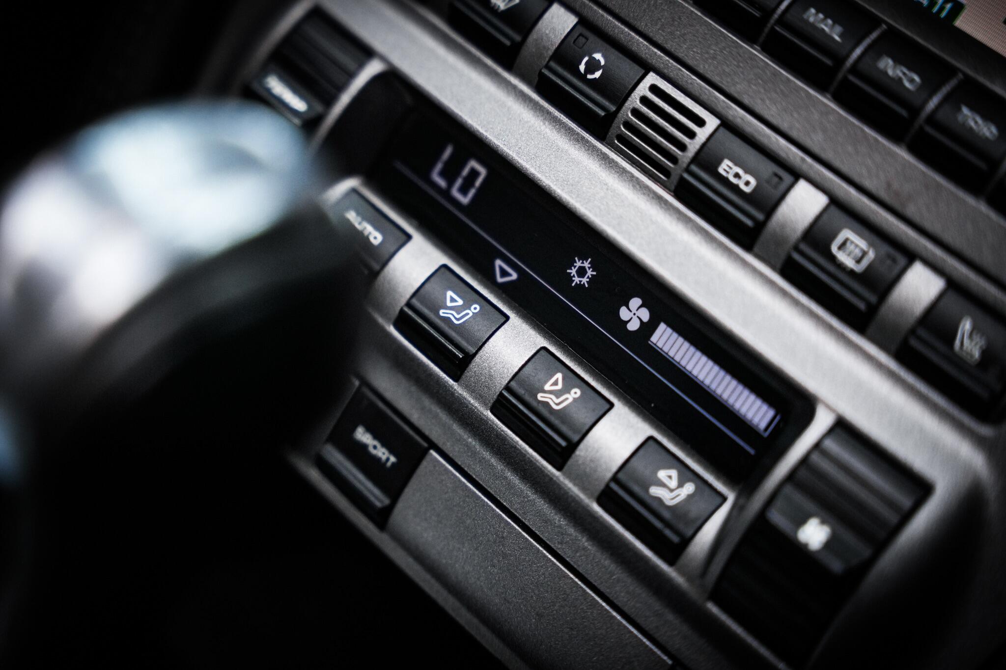Porsche 911 view 42